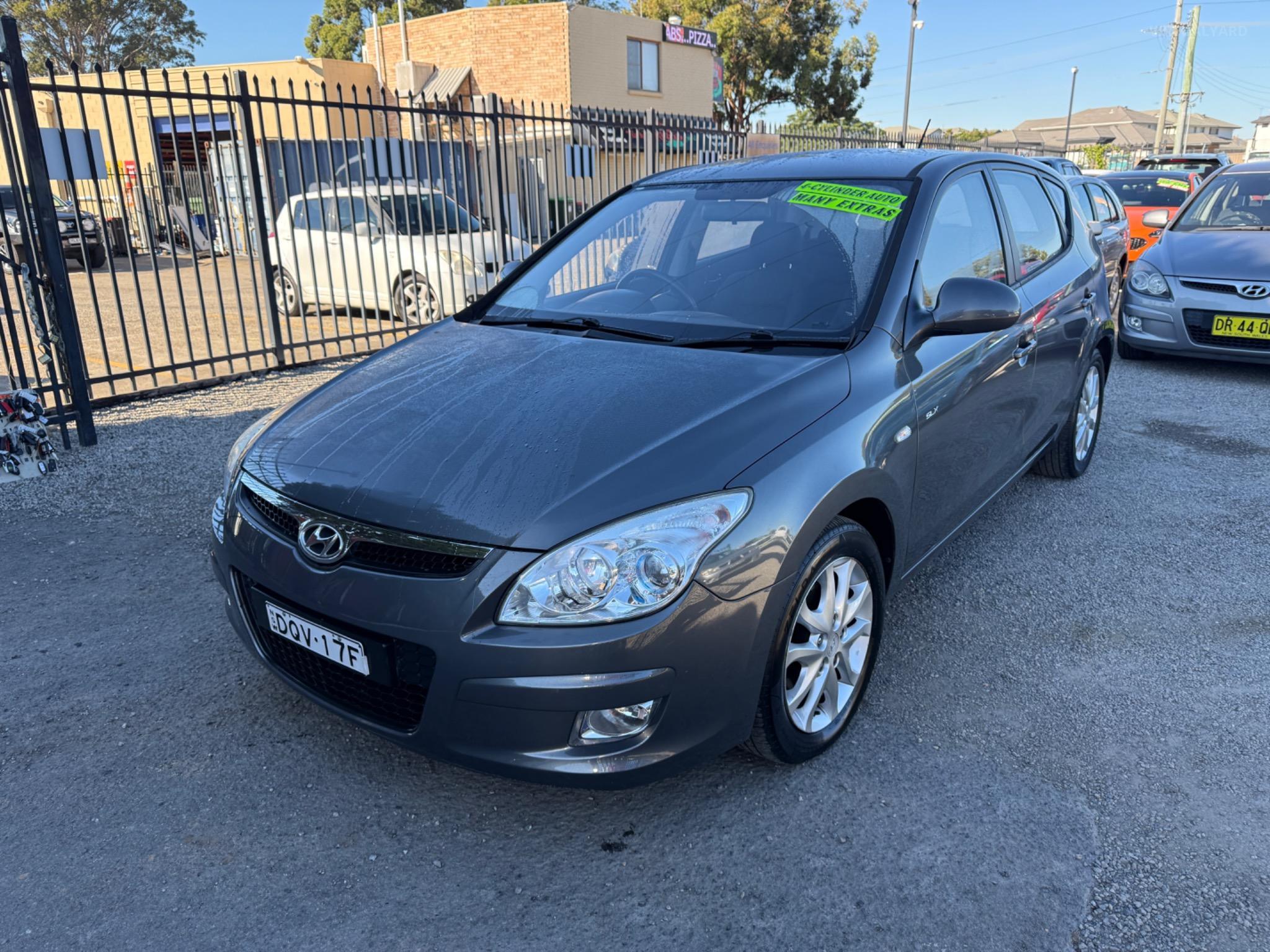 HYUNDAI i30