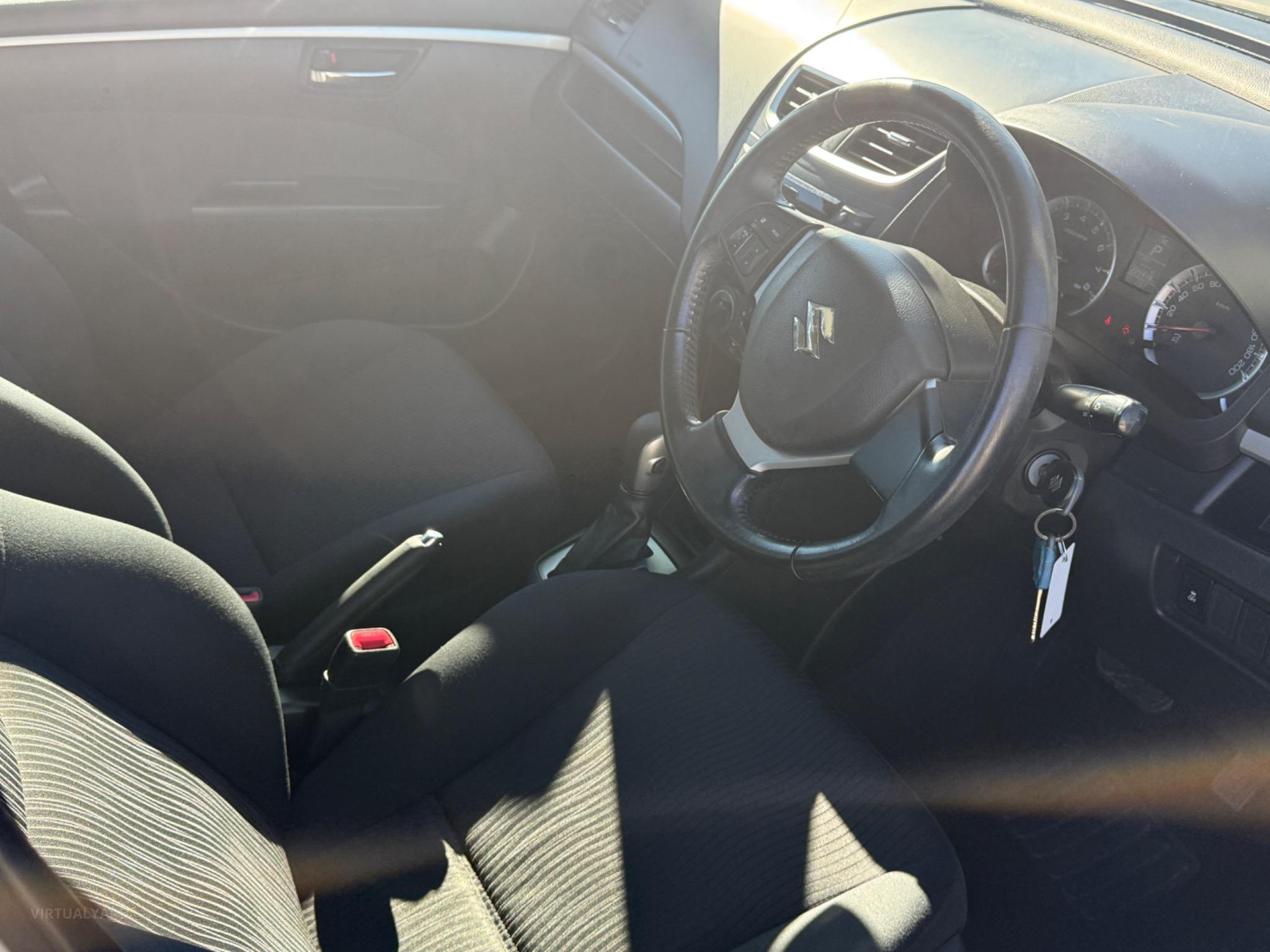 SUZUKI SWIFT