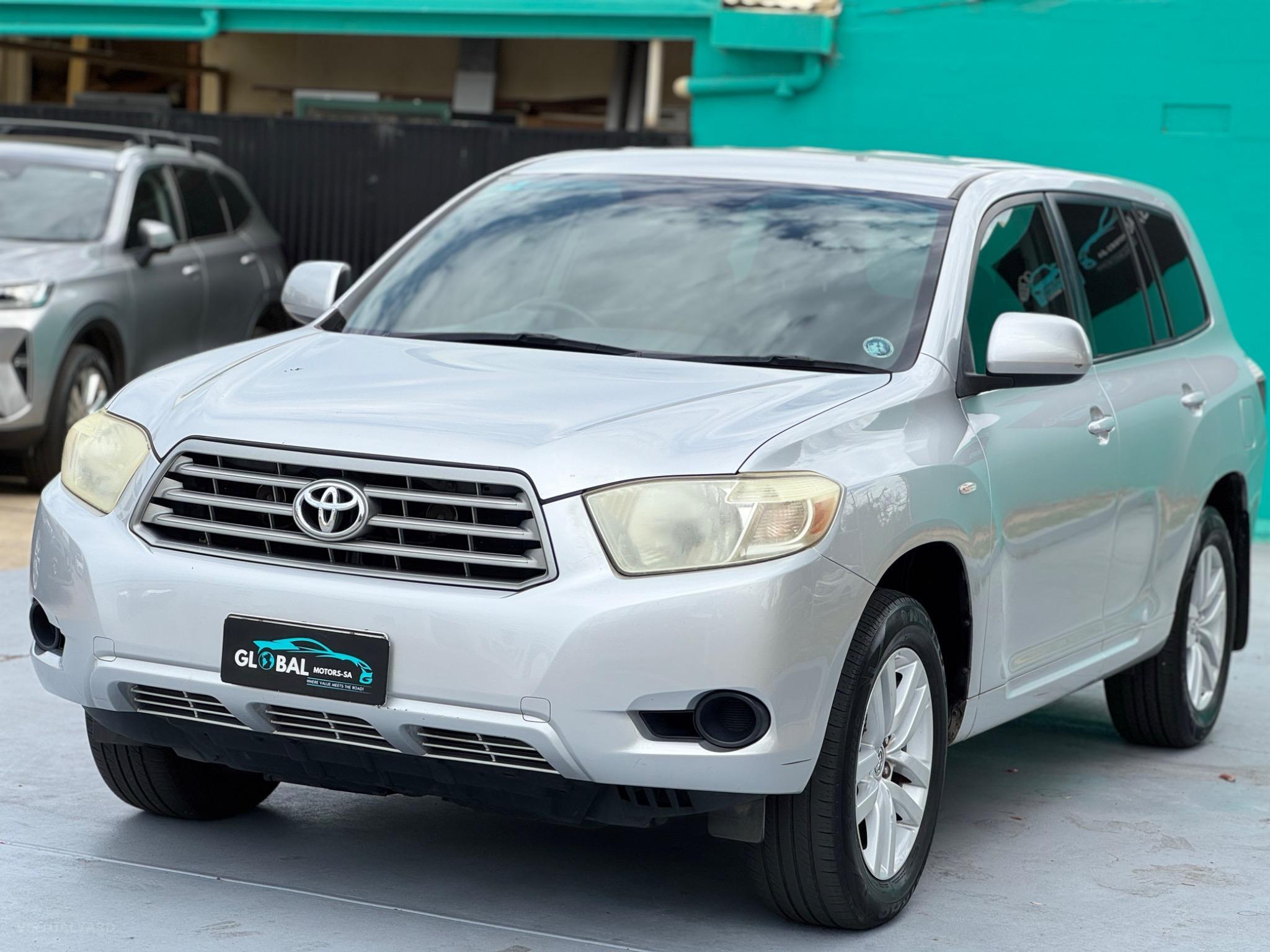 TOYOTA KLUGER