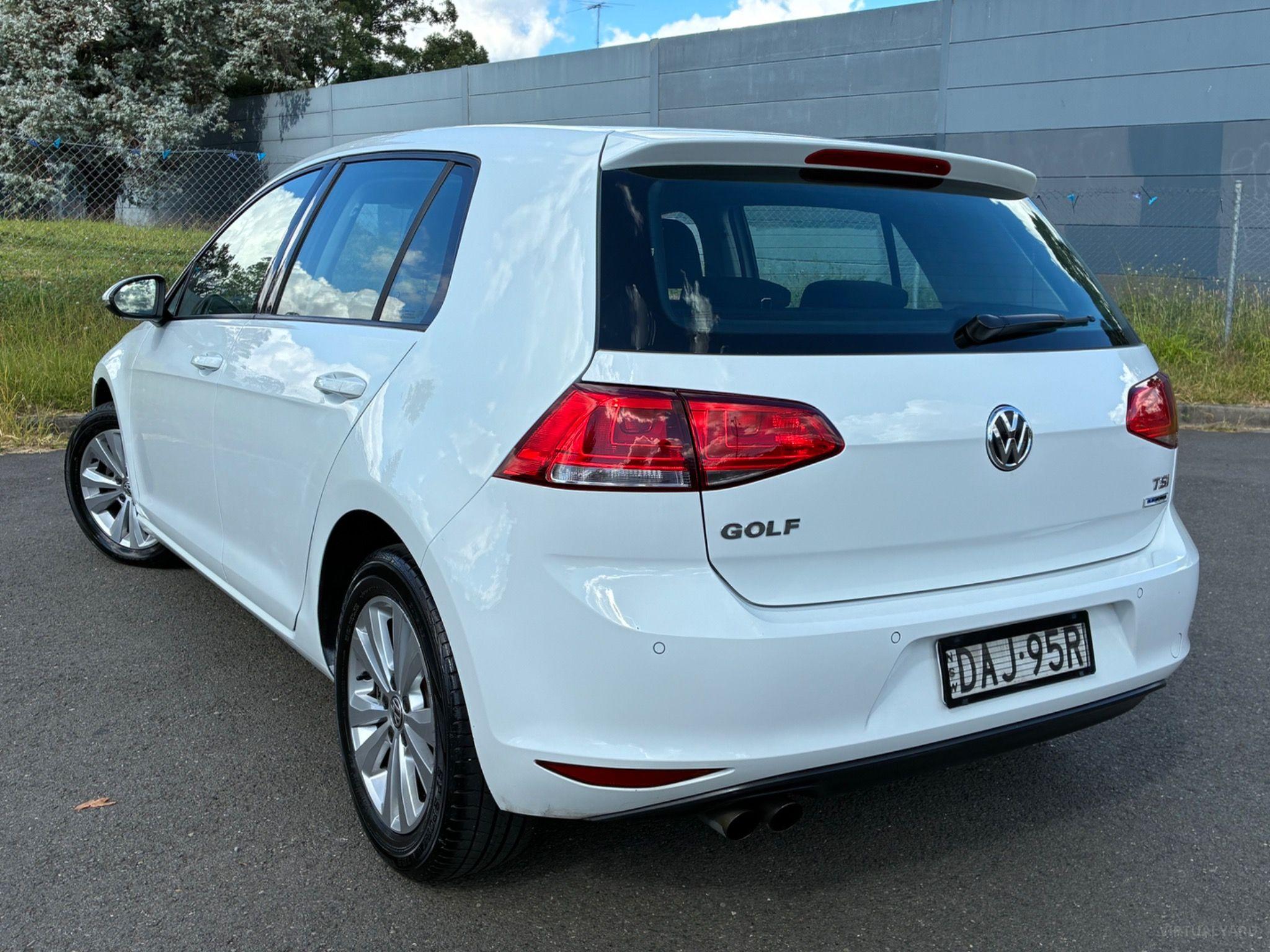 VOLKSWAGEN GOLF