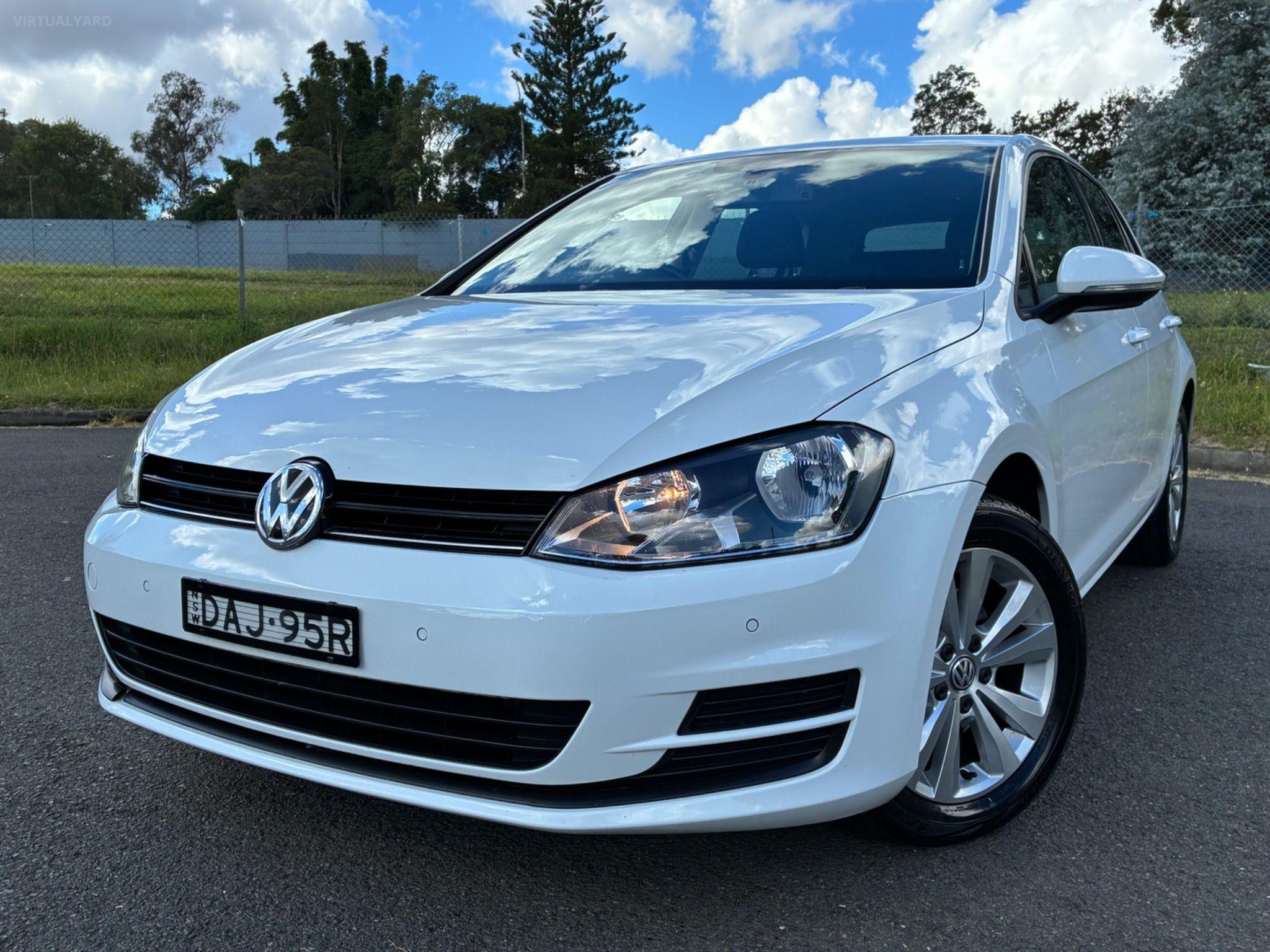 VOLKSWAGEN GOLF