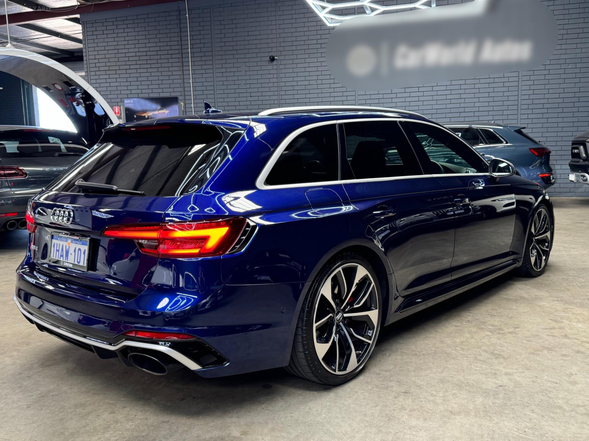AUDI RS 4
