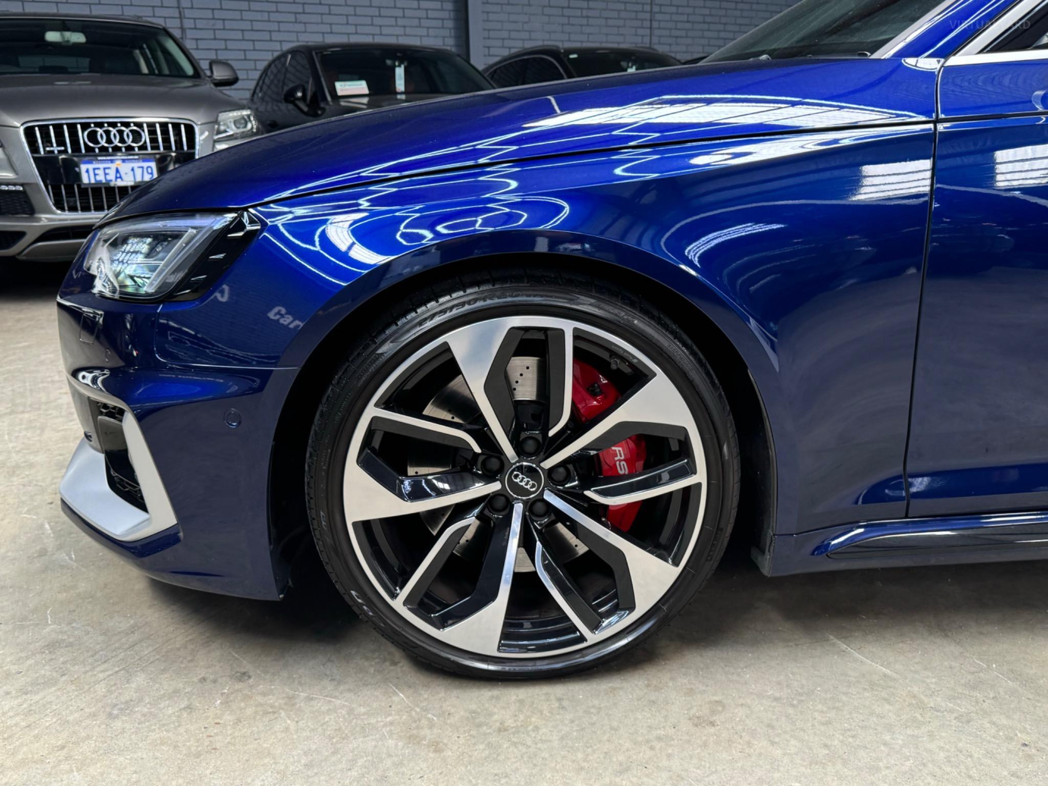 AUDI RS 4