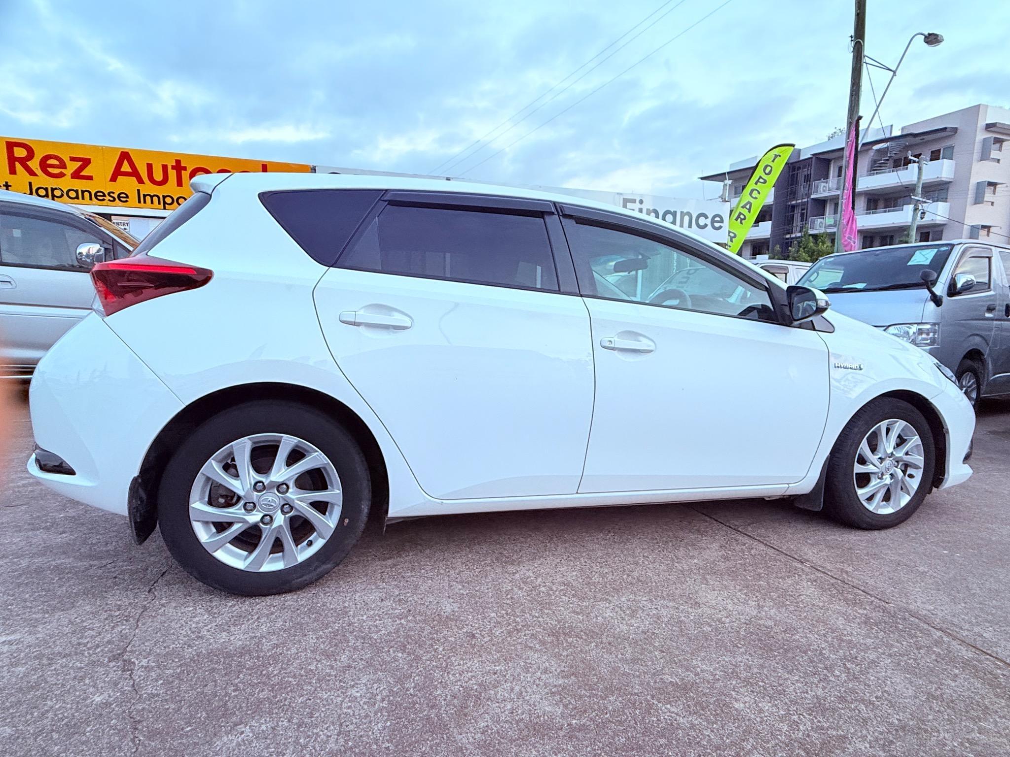 TOYOTA COROLLA