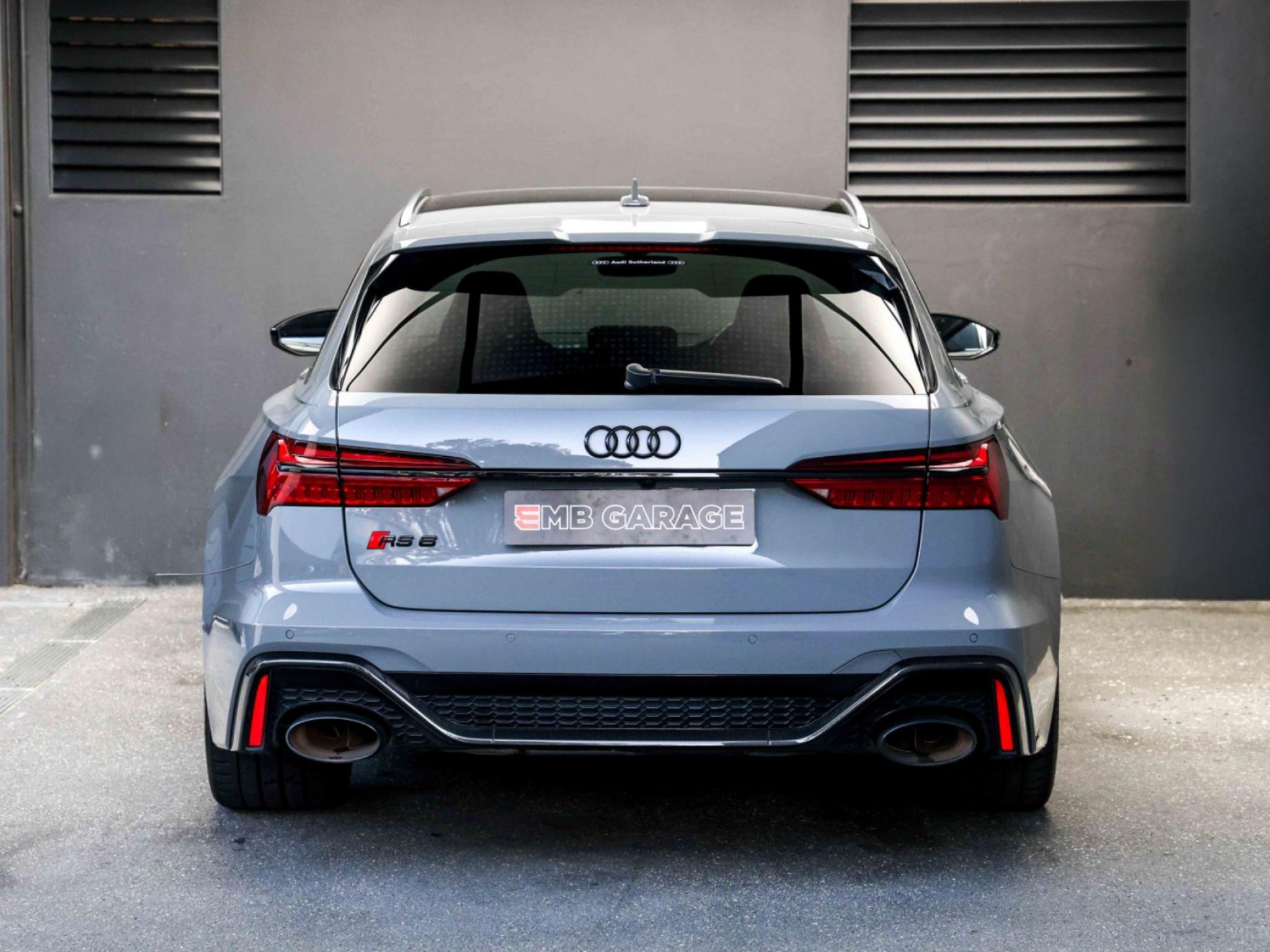 AUDI RS 6