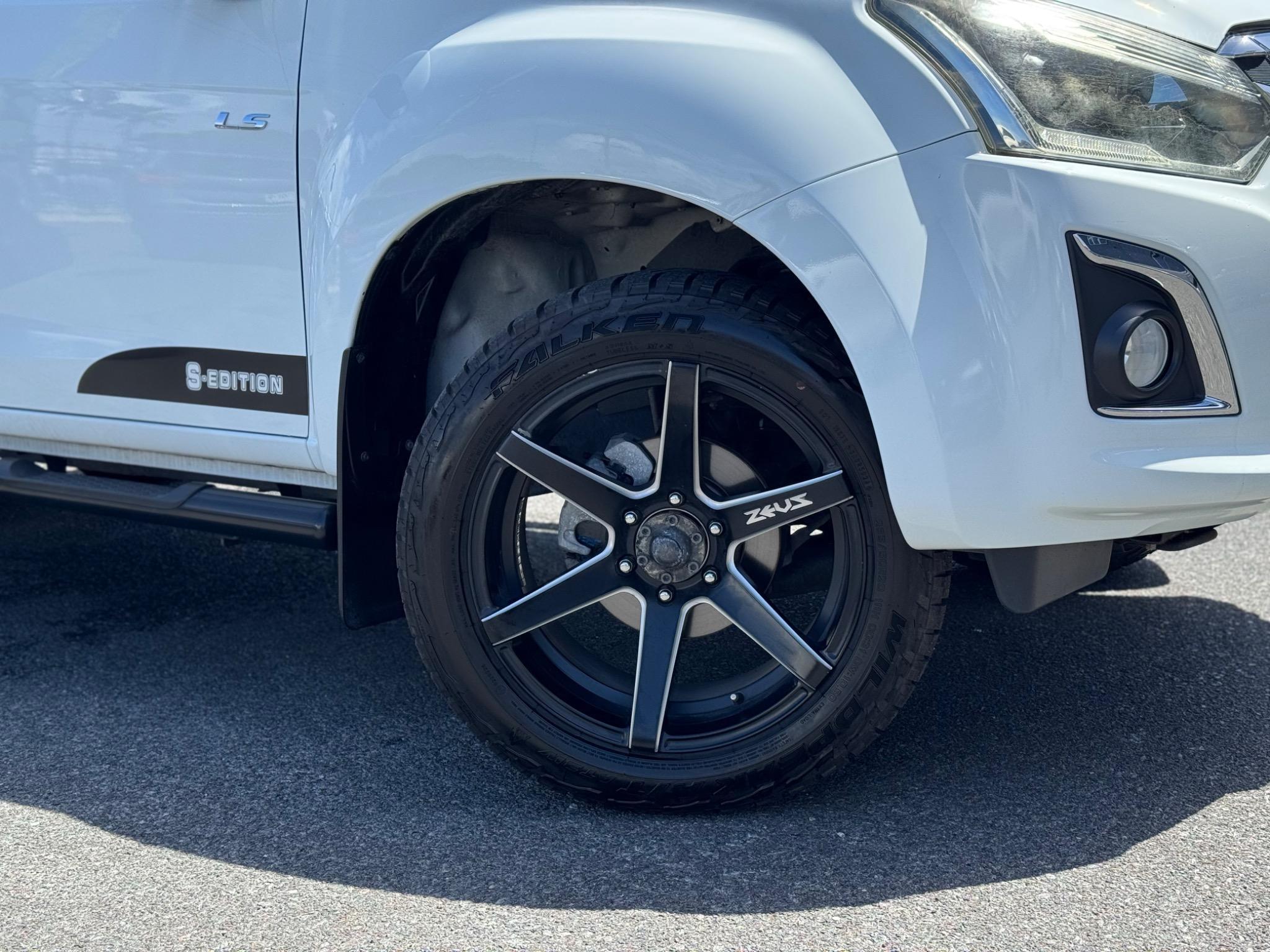 Isuzu D-MAX