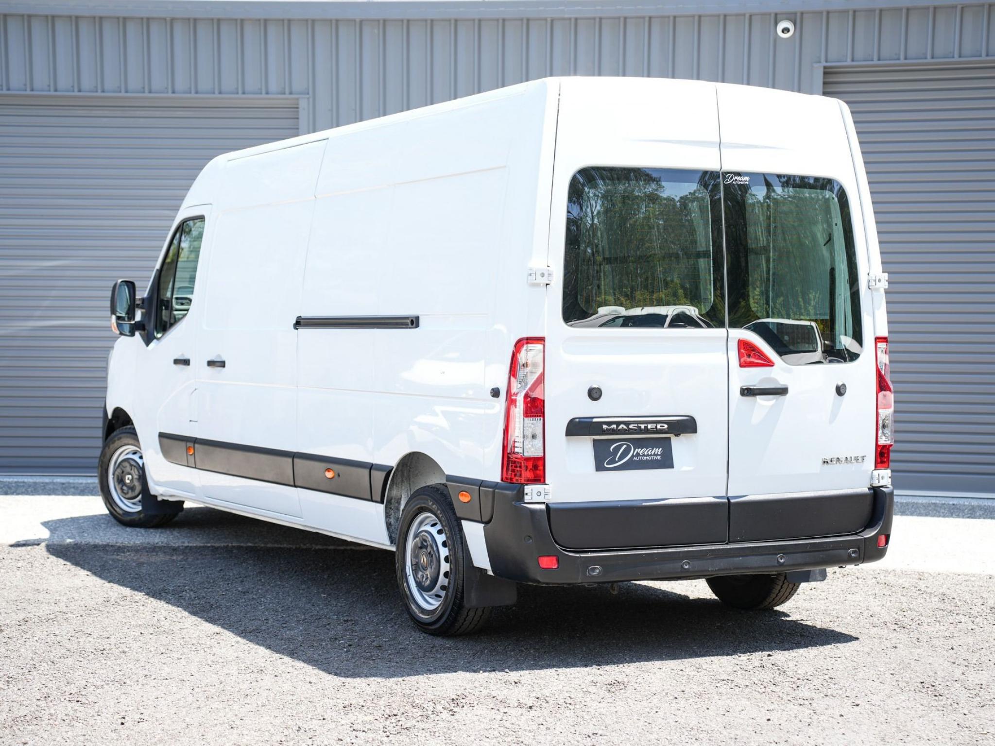RENAULT Master