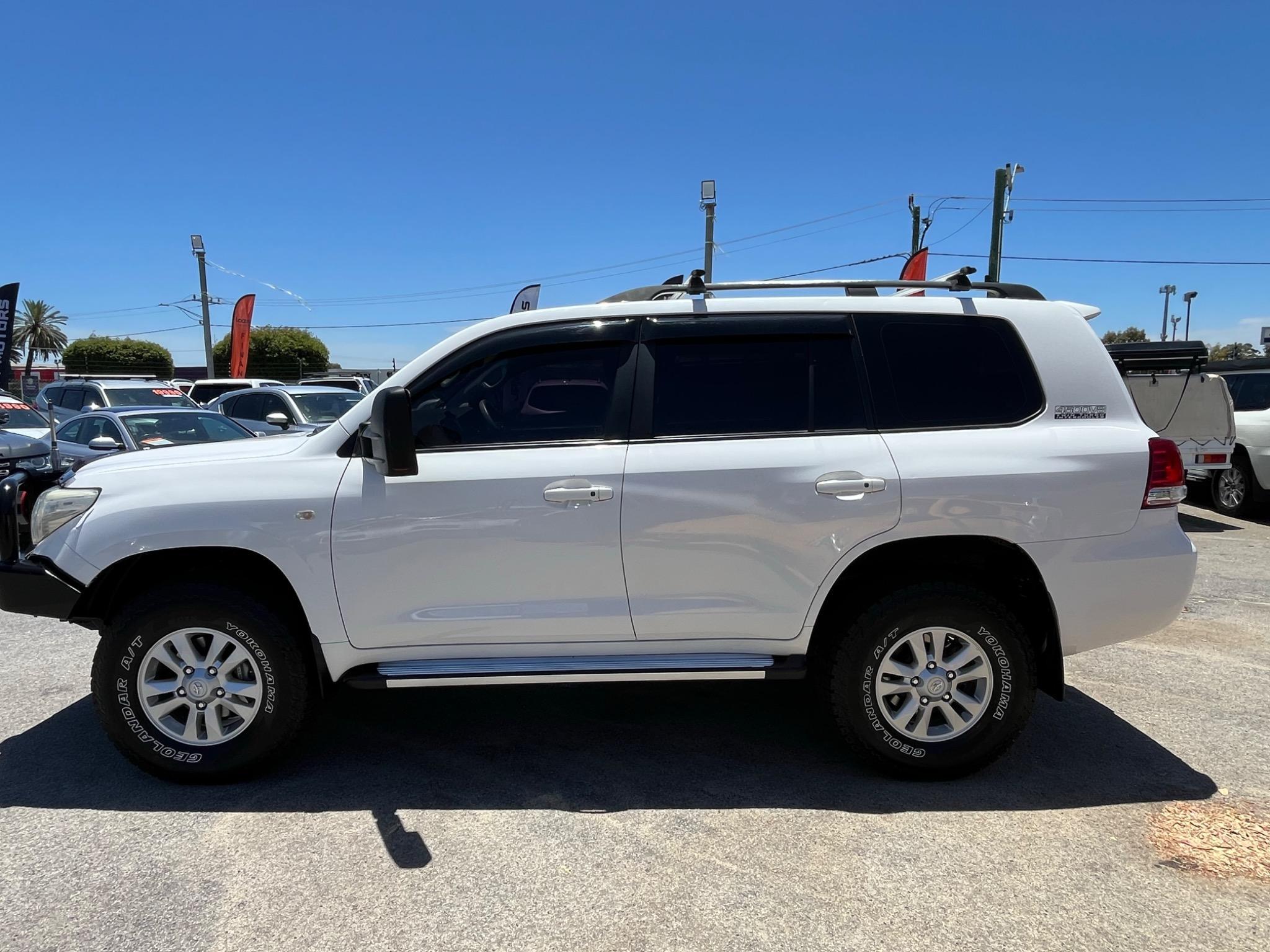 TOYOTA LANDCRUISER