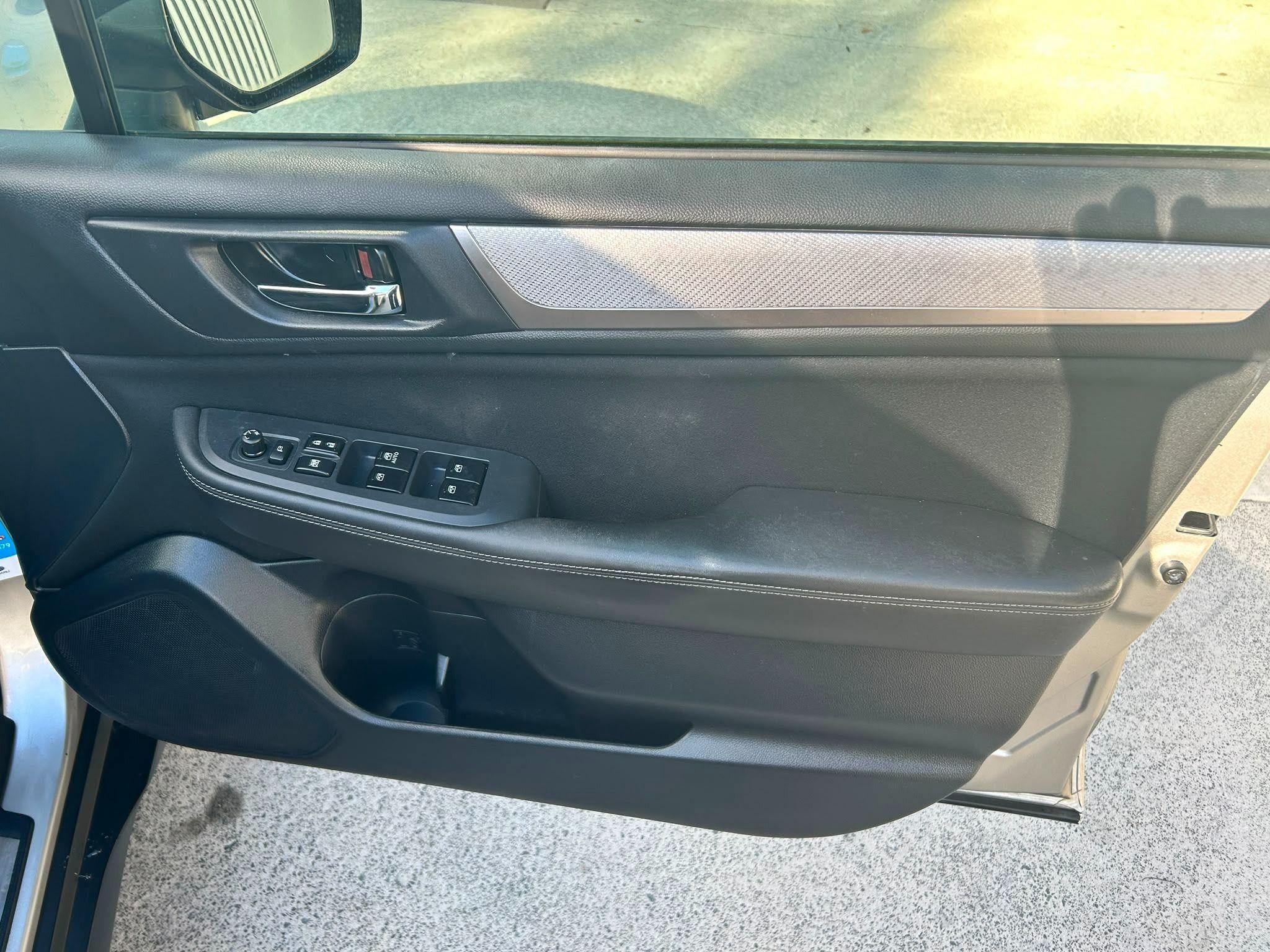 SUBARU OUTBACK