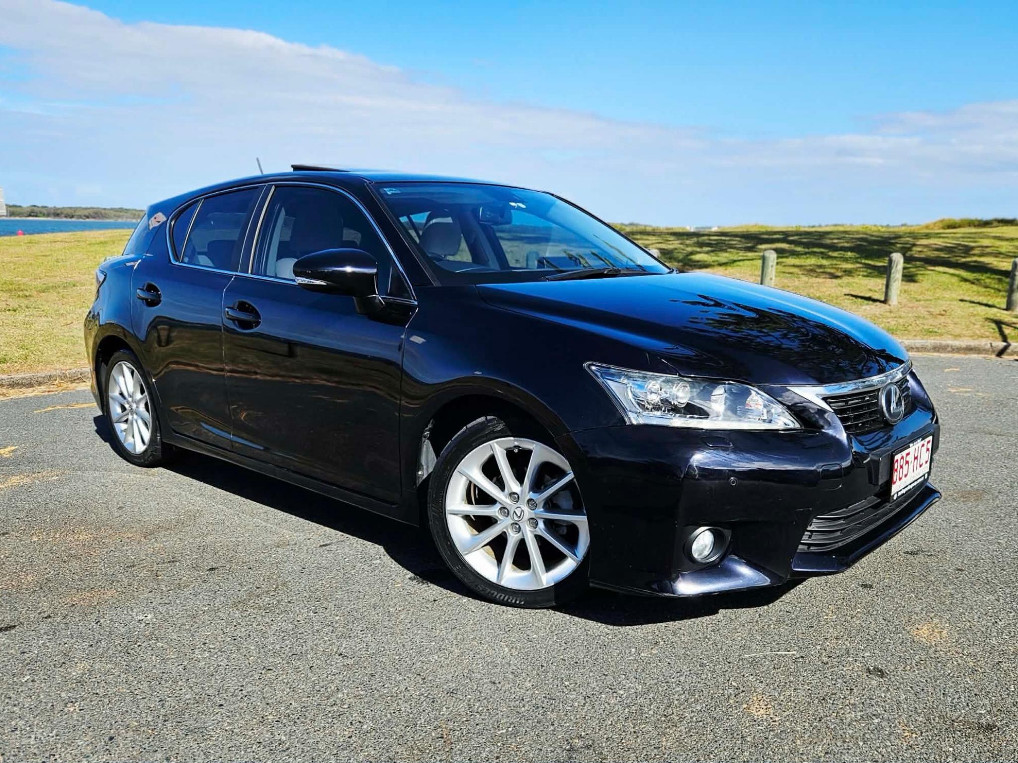 LEXUS CT 200h. HYBRID