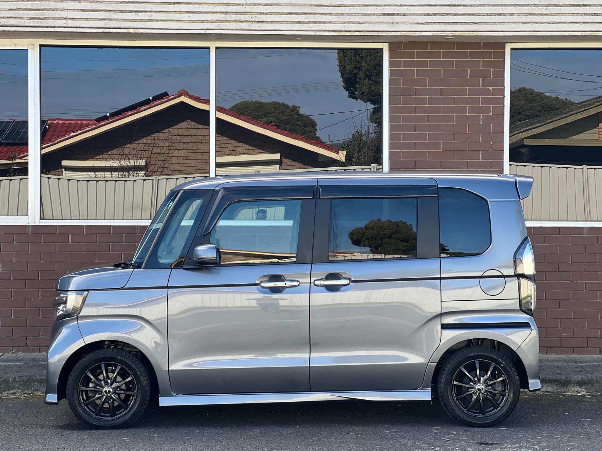 HONDA N-BOX