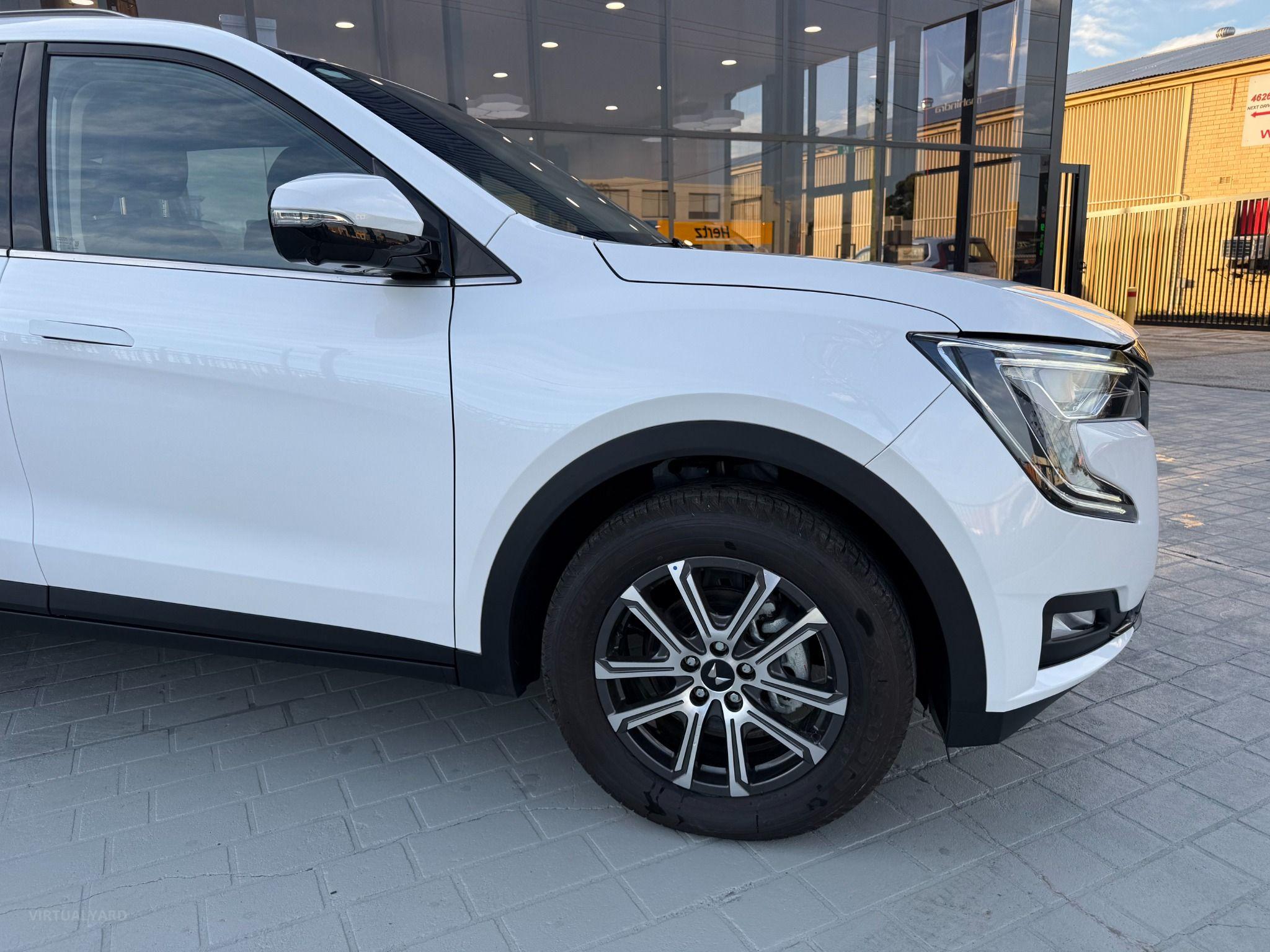 MAHINDRA XUV700