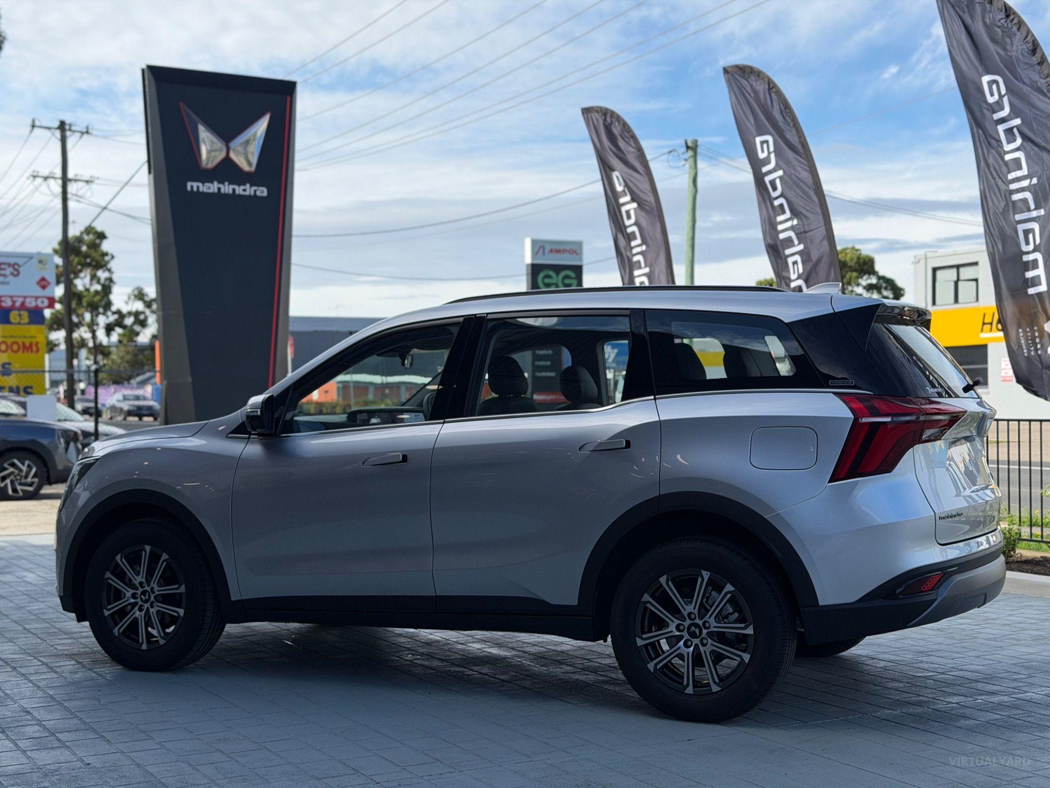 MAHINDRA XUV700