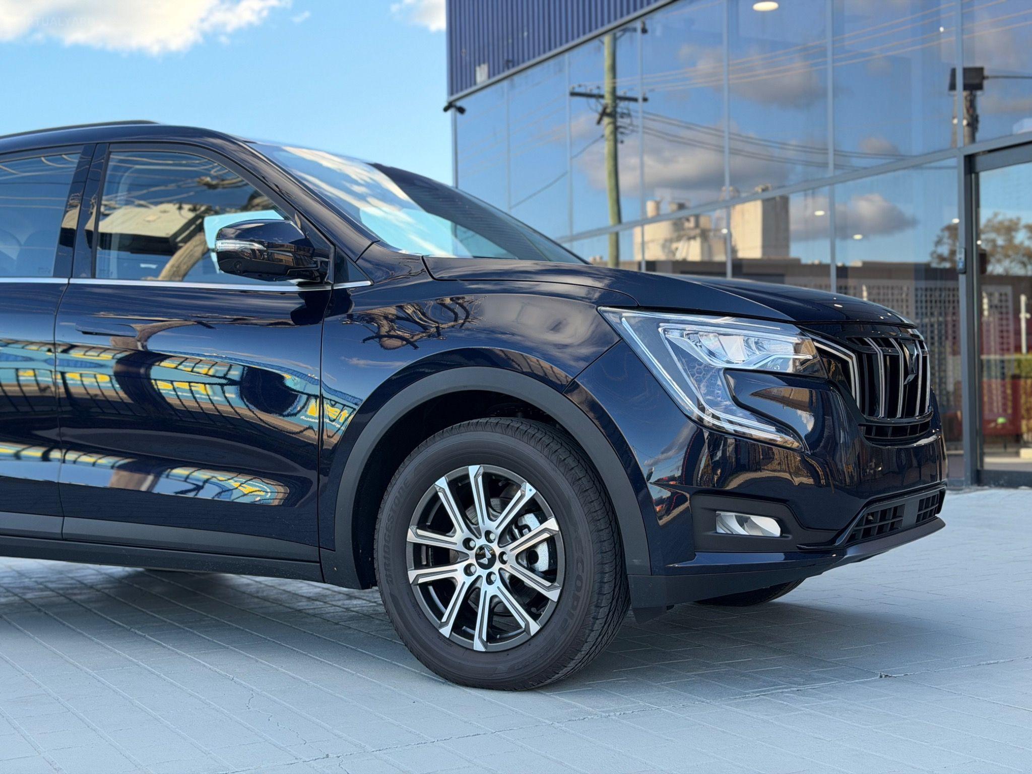 MAHINDRA XUV700