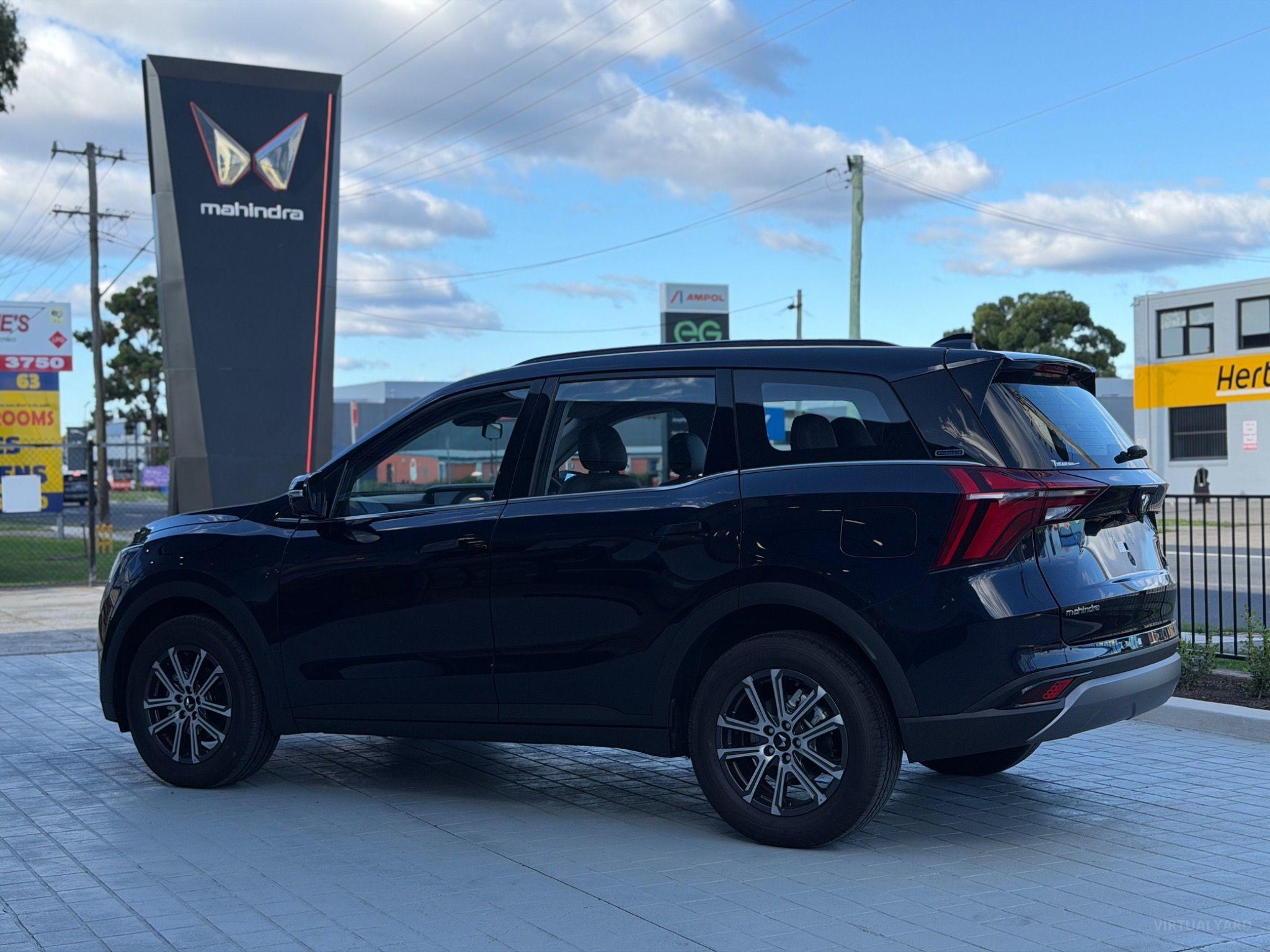 MAHINDRA XUV700