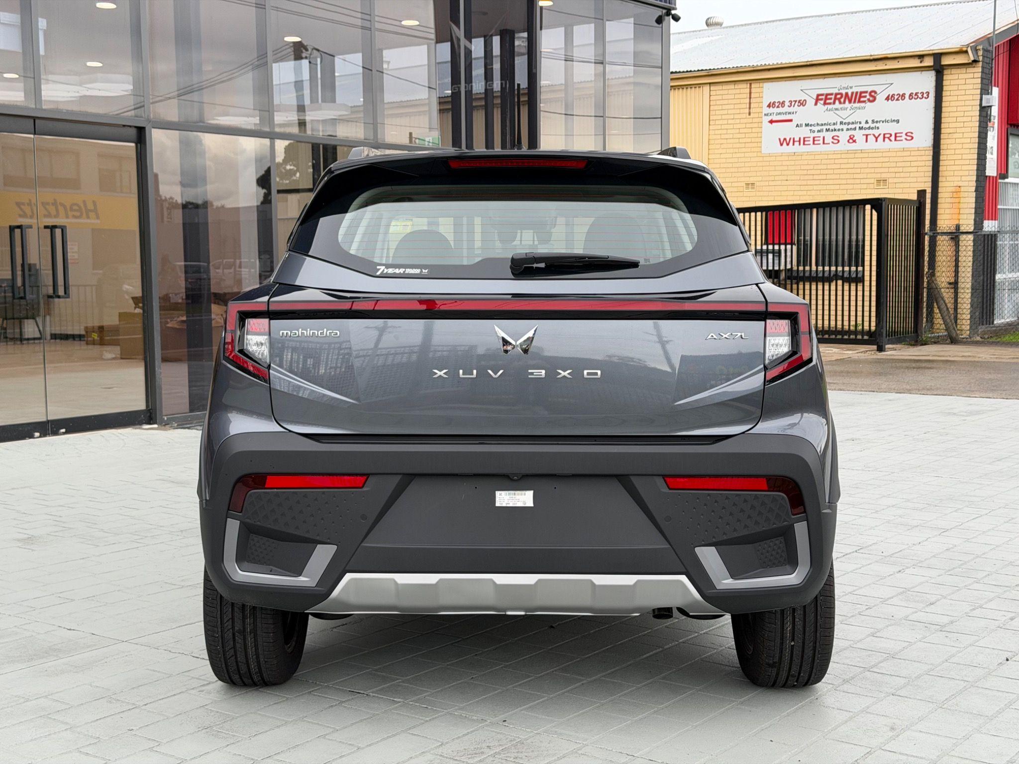 MAHINDRA XUV 3XO