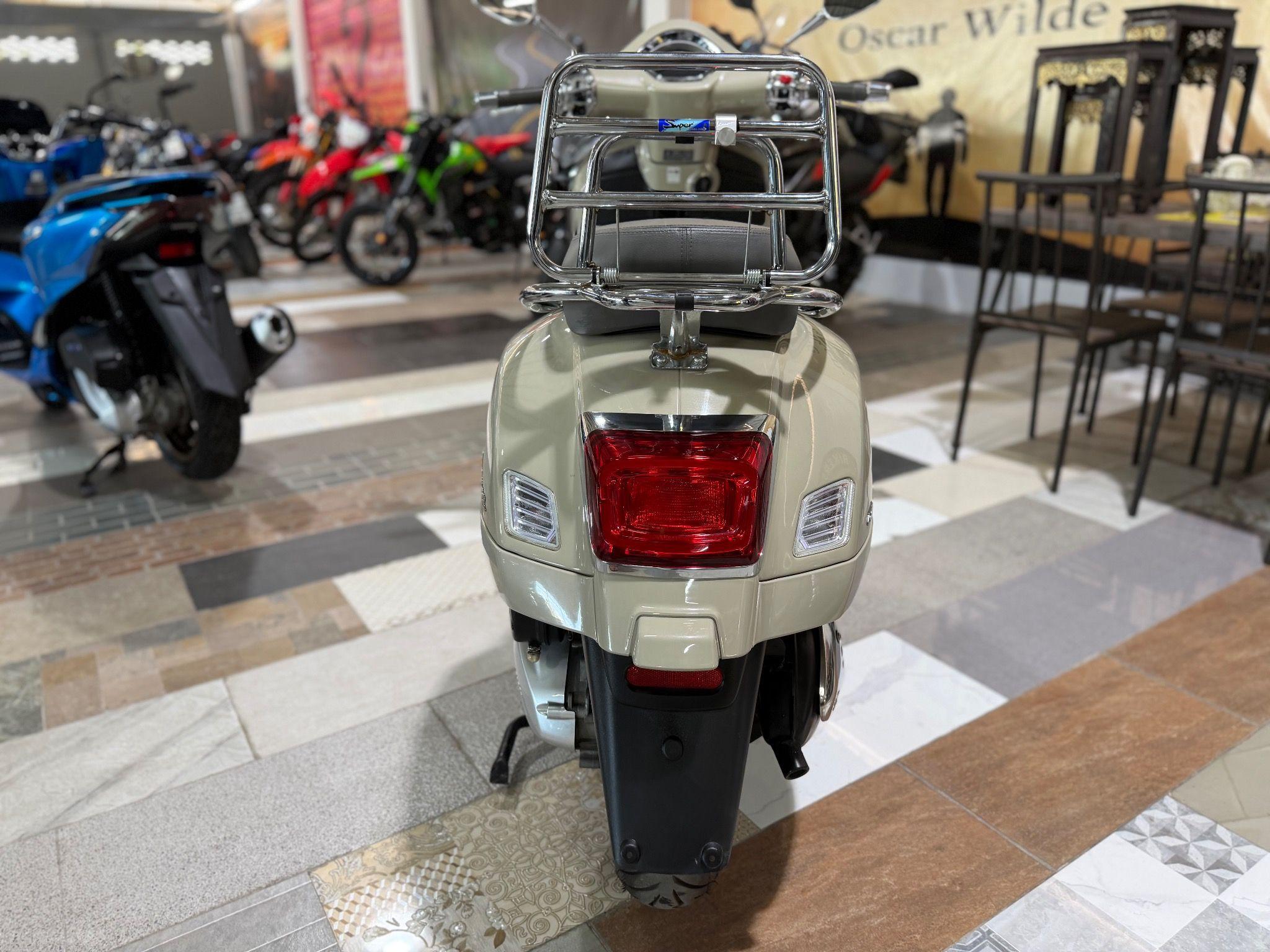 VESPA GTS 300 CLASSIC HPE ABS