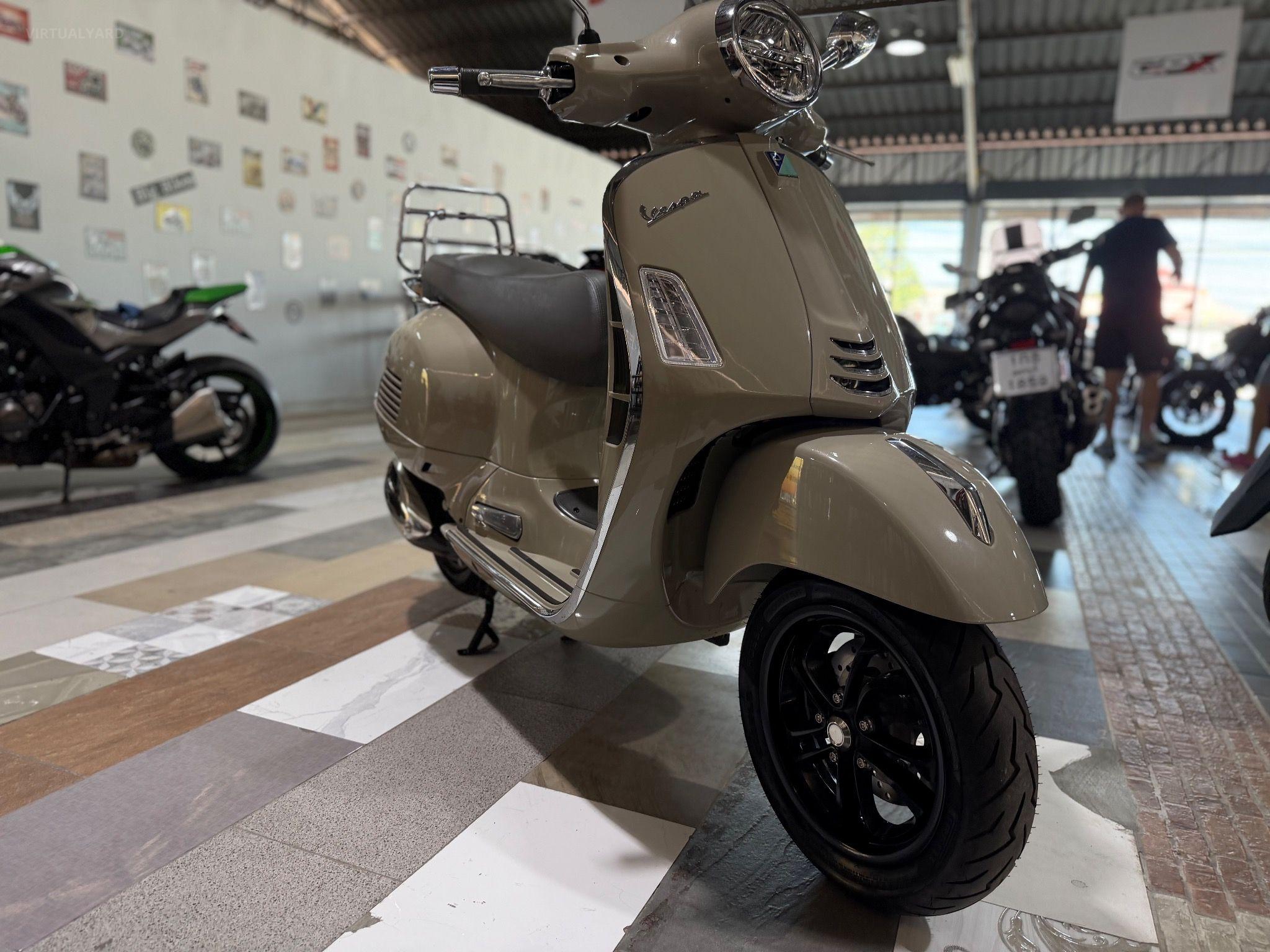 VESPA GTS 300 CLASSIC HPE ABS