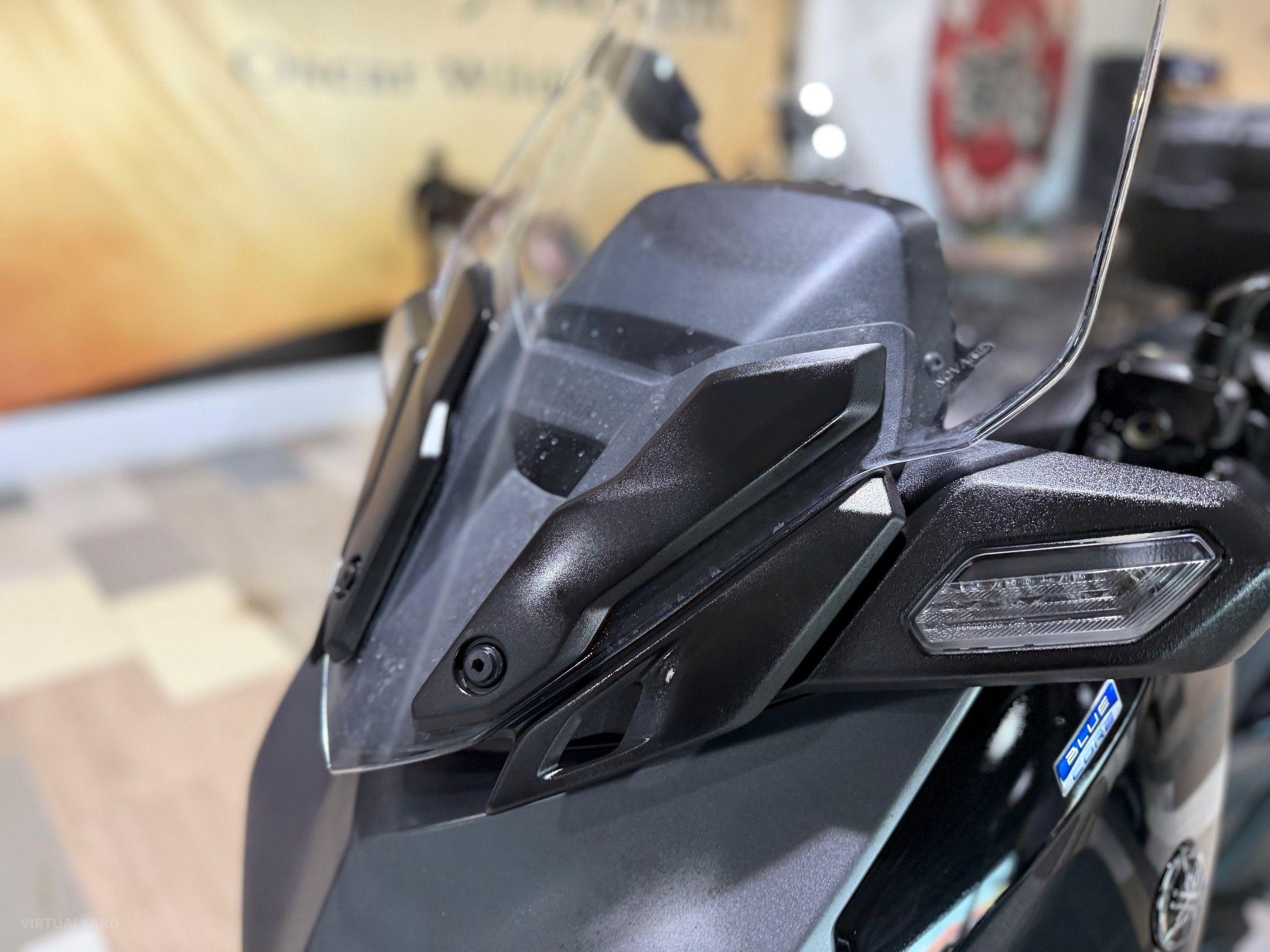 YAMAHA X-MAX 300 CONNECT
