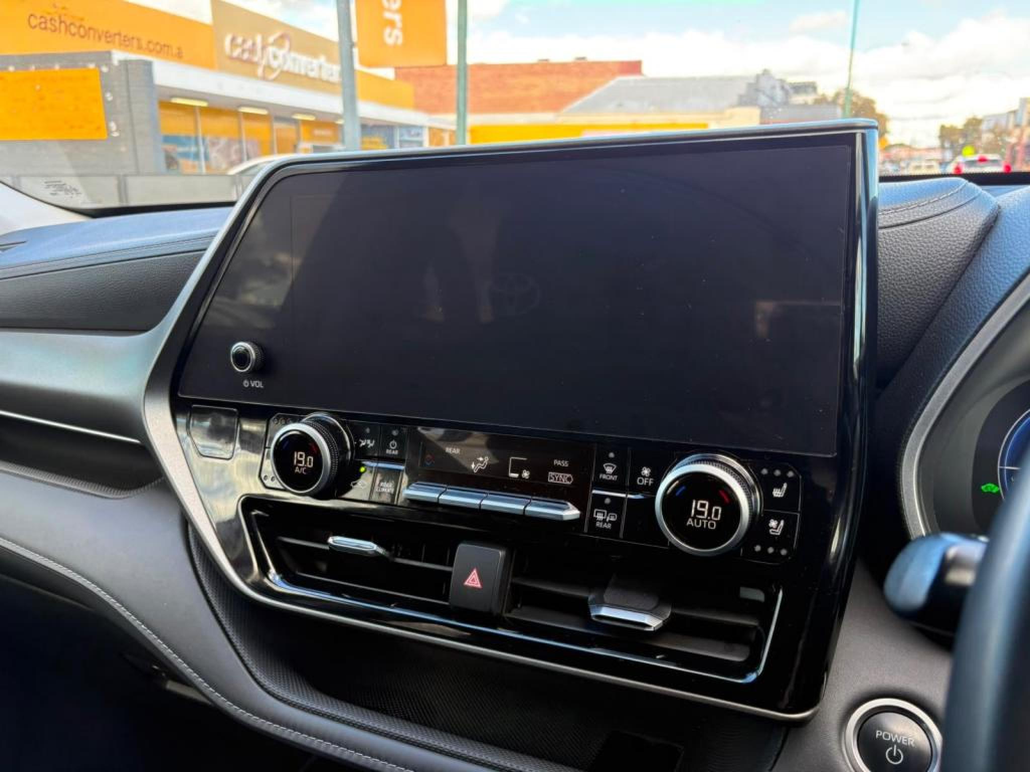 TOYOTA KLUGER