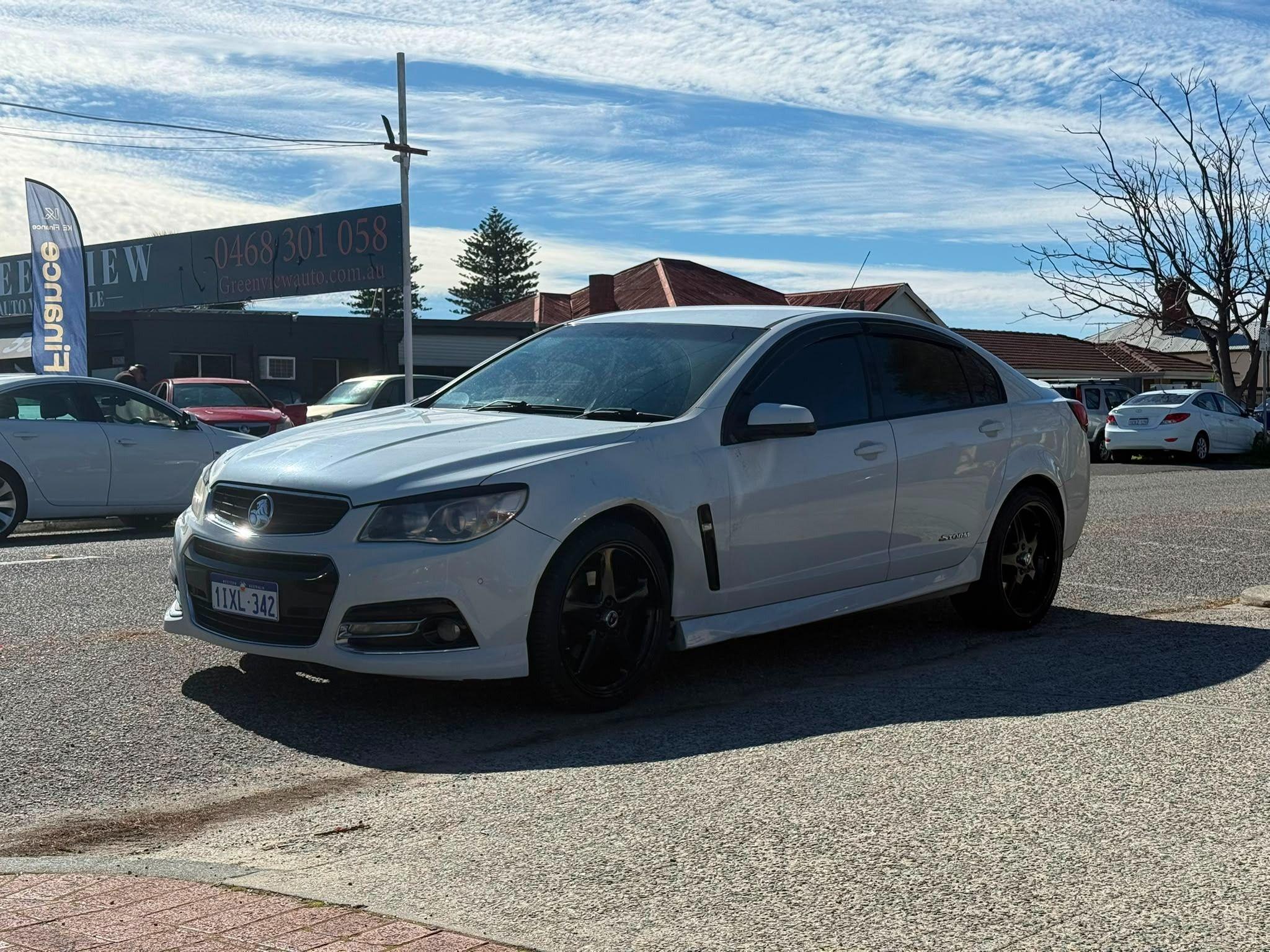 HOLDEN COMMODORE