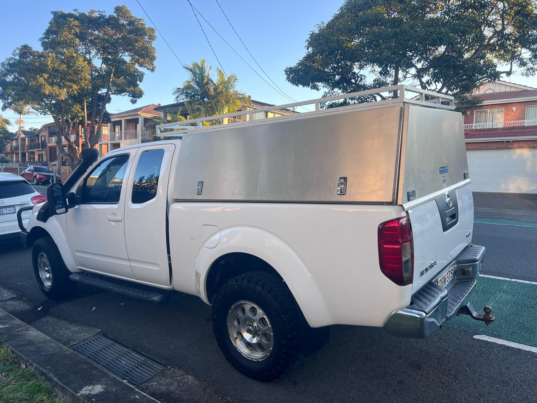 NISSAN NAVARA
