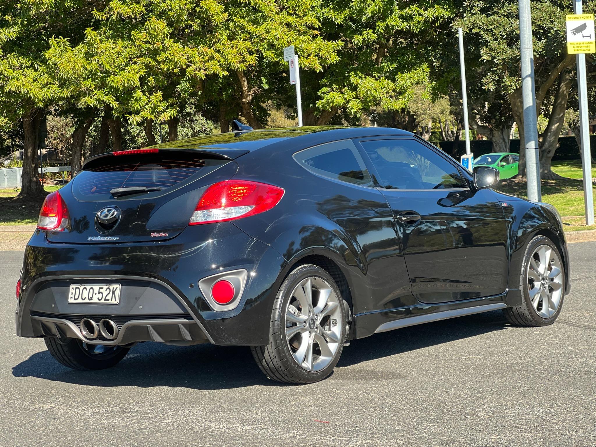 HYUNDAI VELOSTER