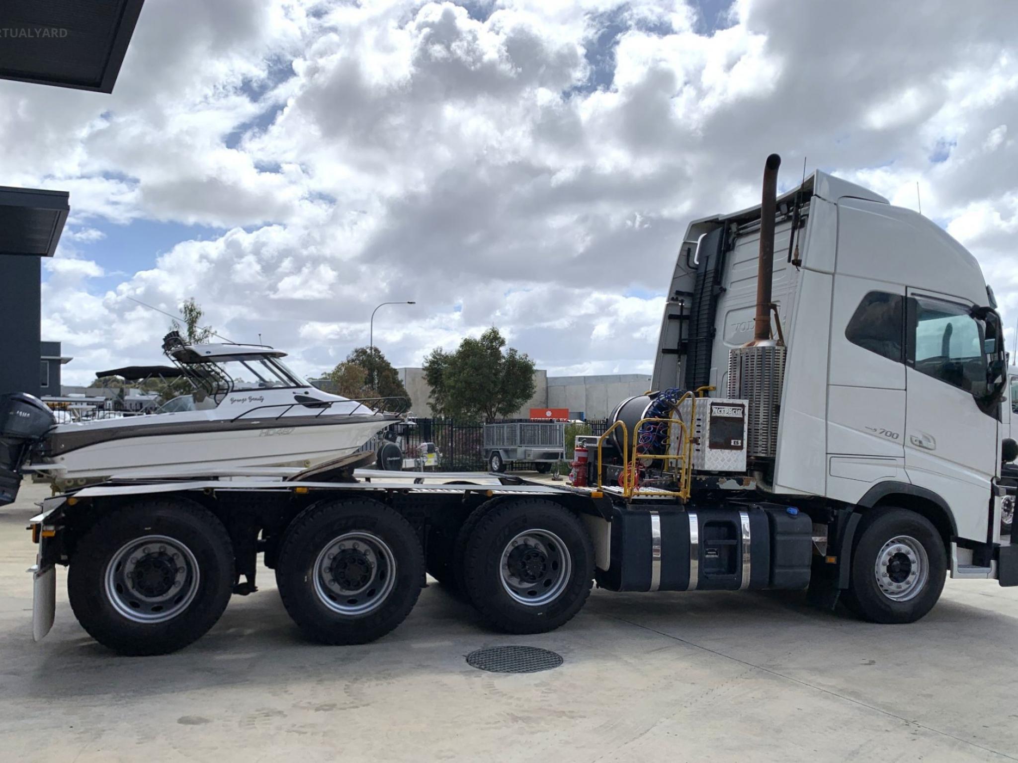 VOLVO FH700