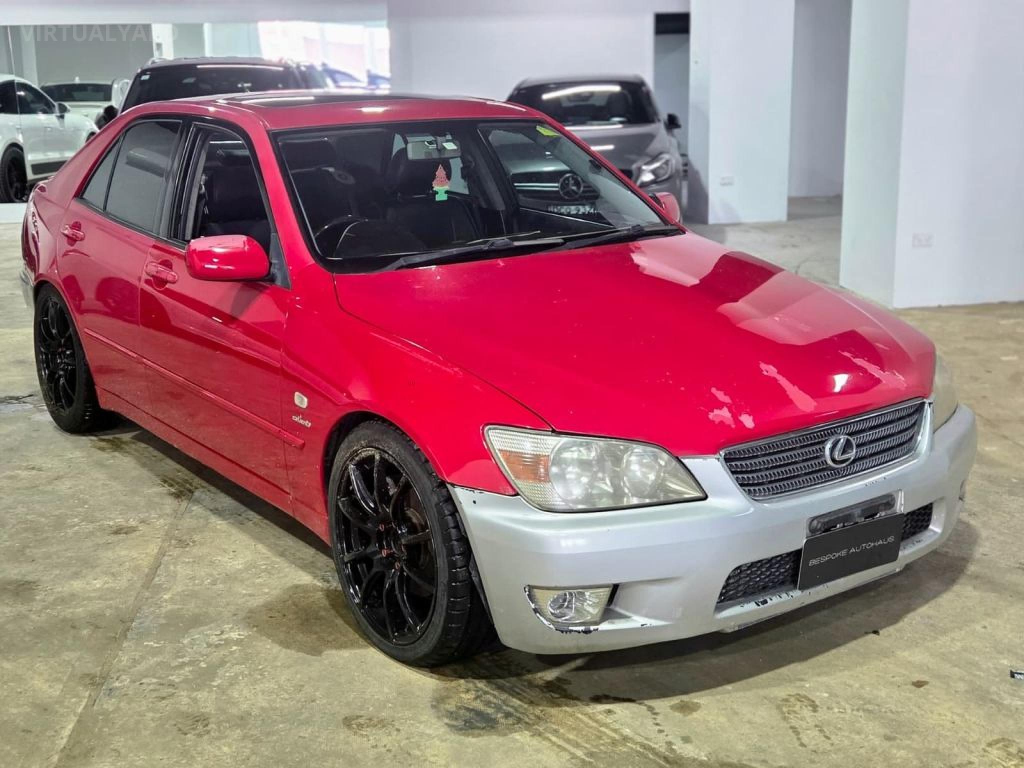 LEXUS IS200