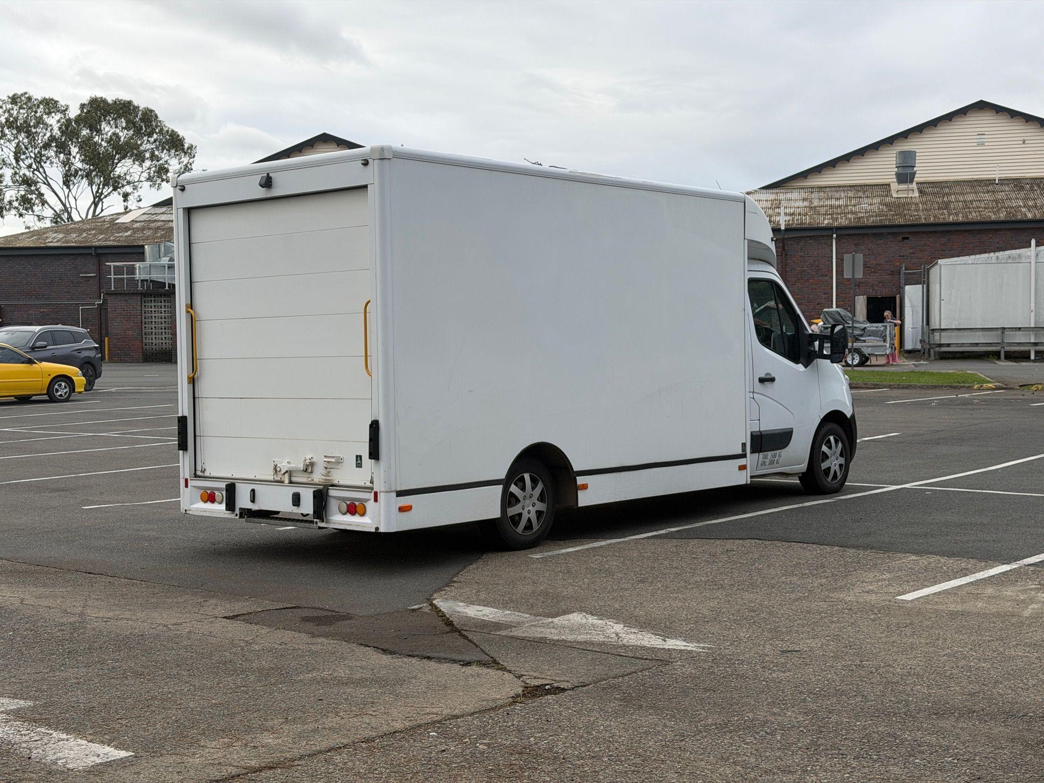 RENAULT Master