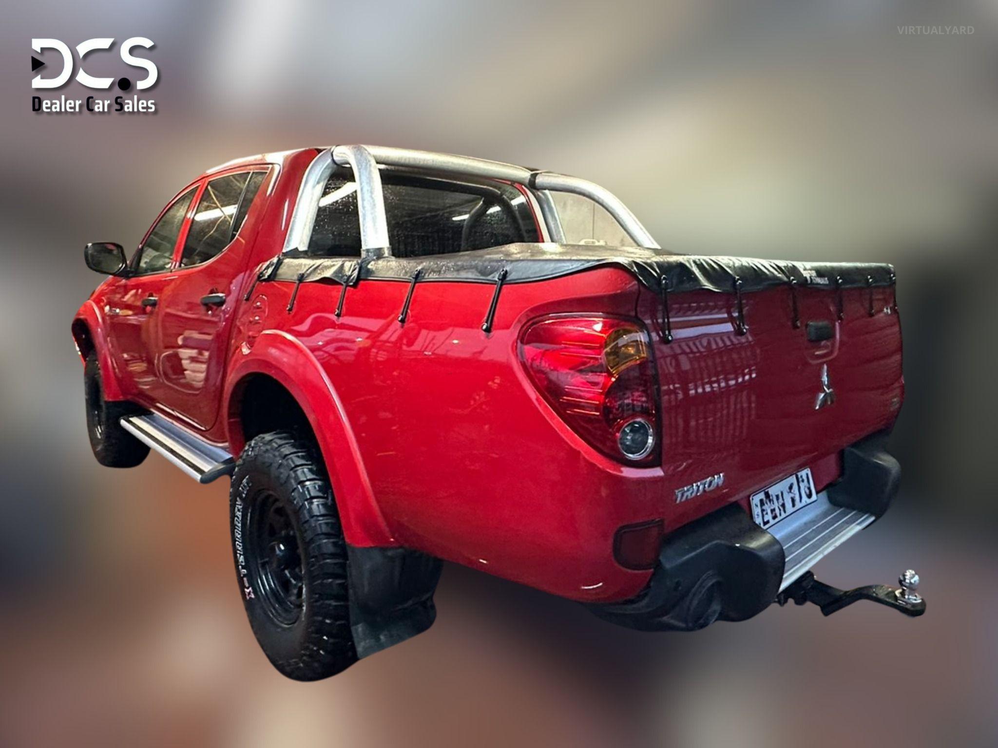 MITSUBISHI TRITON