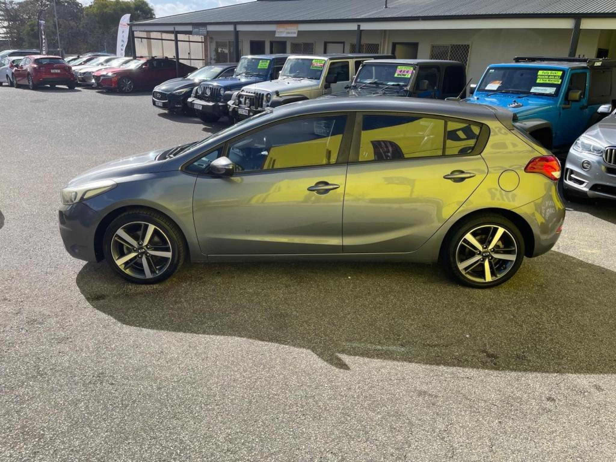 KIA CERATO