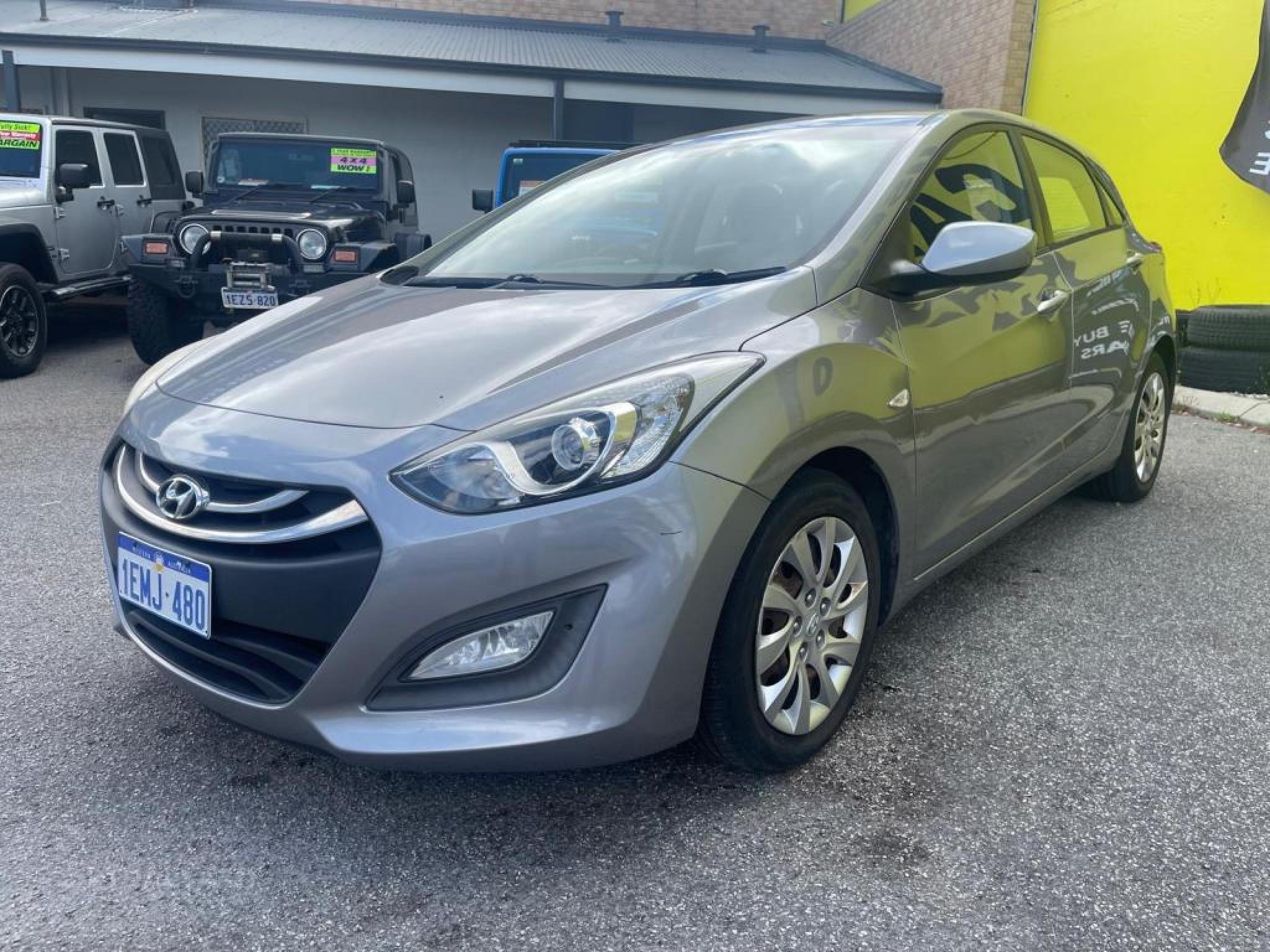 HYUNDAI i30