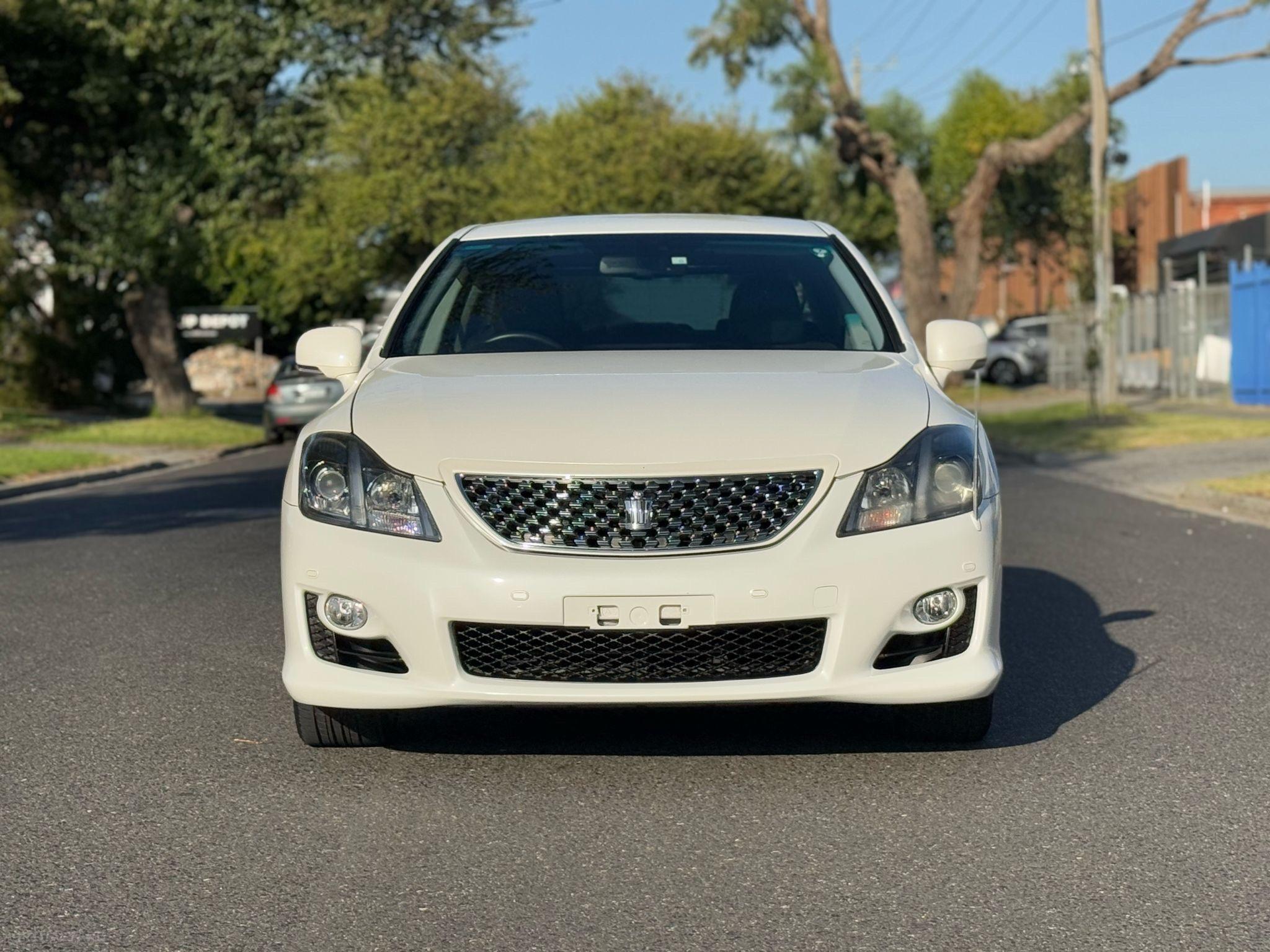 TOYOTA CROWN ATHLETE