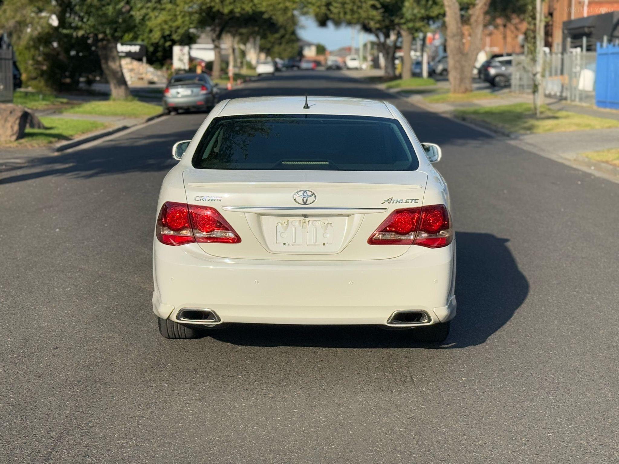 TOYOTA CROWN ATHLETE