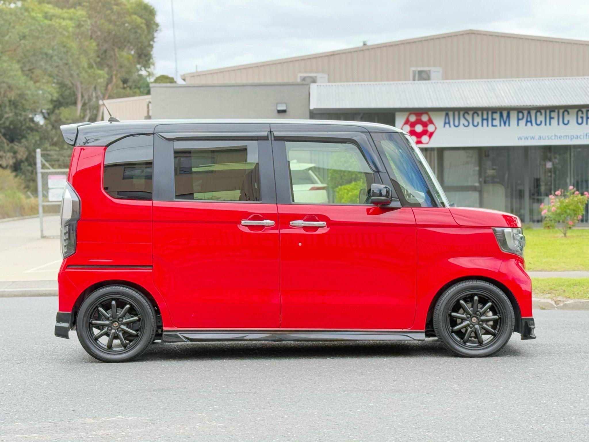 HONDA N-BOX