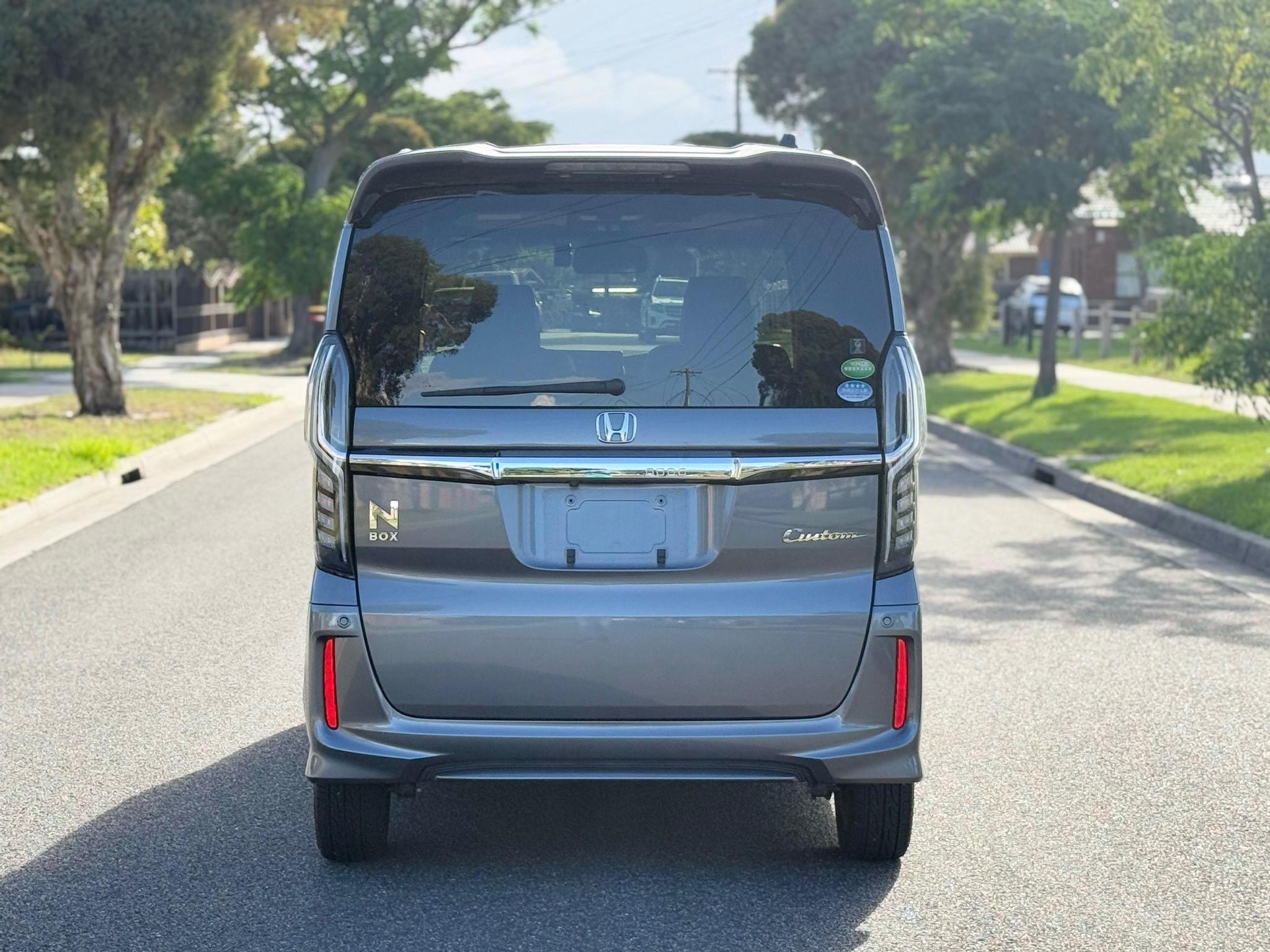 HONDA N-BOX