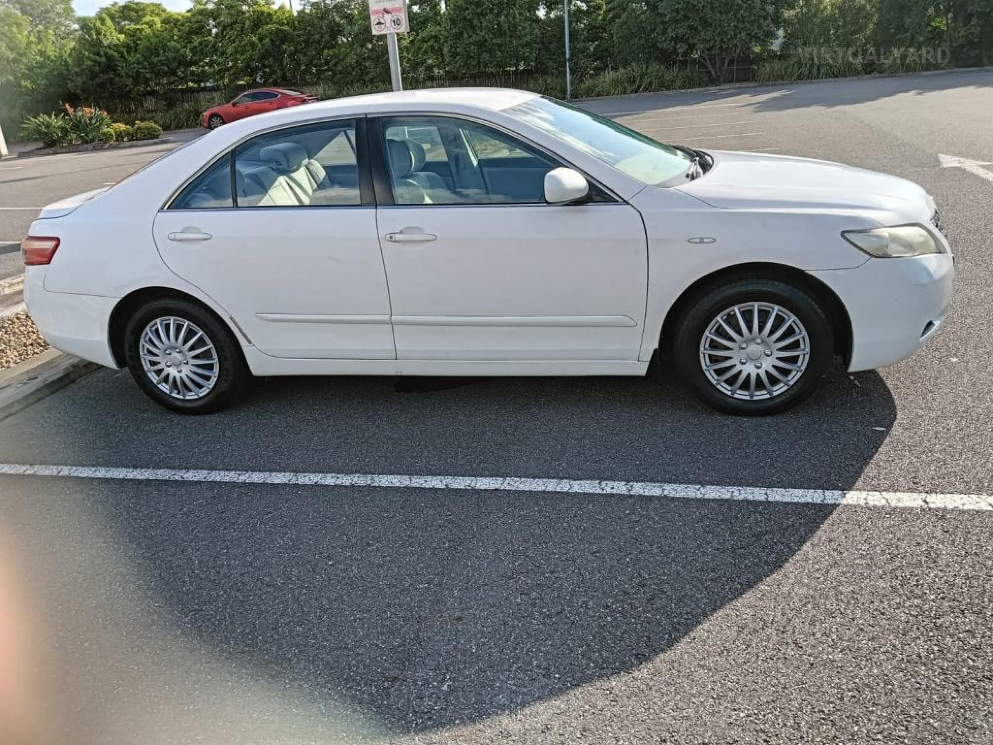 TOYOTA CAMRY