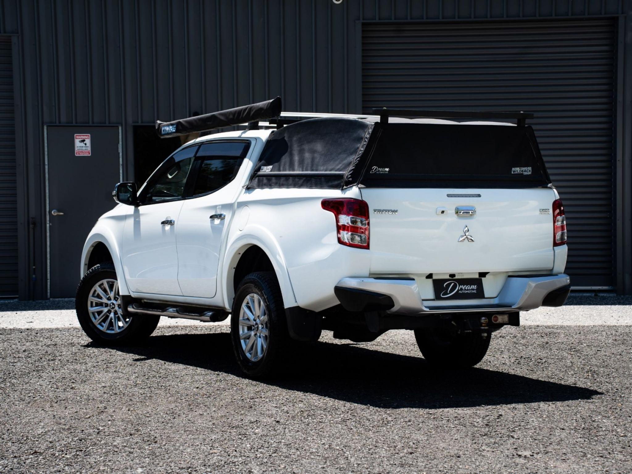 MITSUBISHI TRITON
