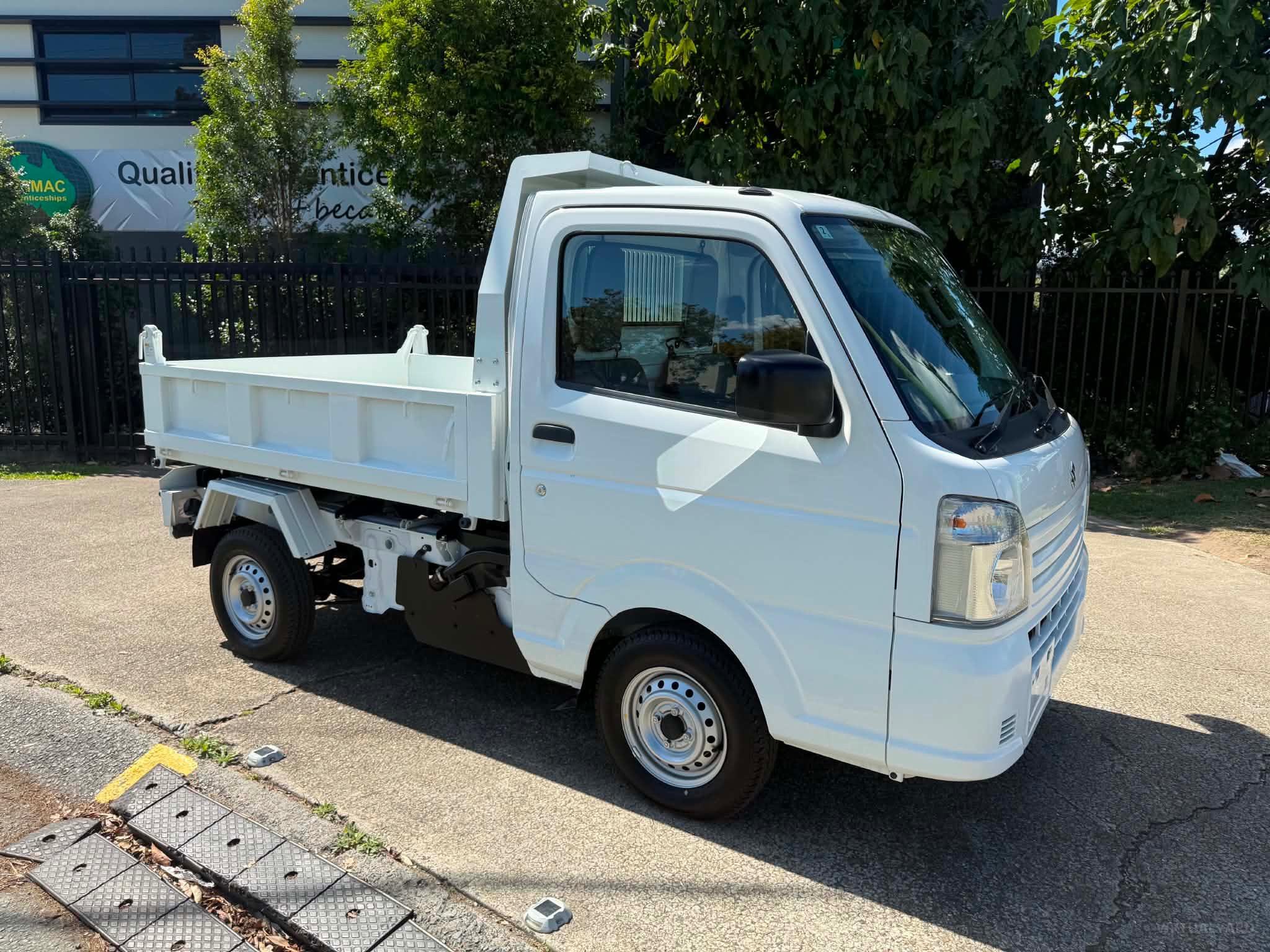 SUZUKI CARRY