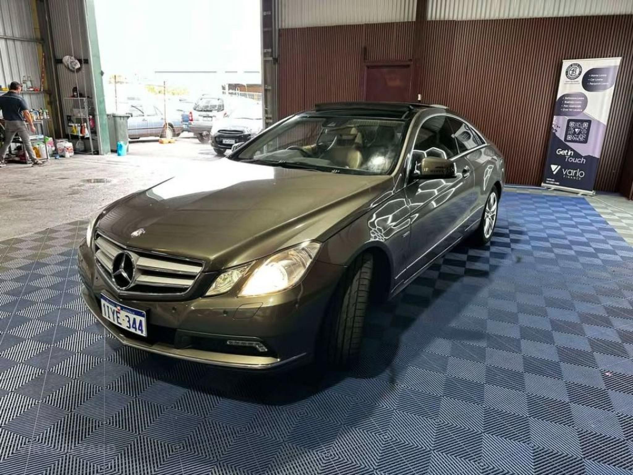MERCEDES-BENZ E250