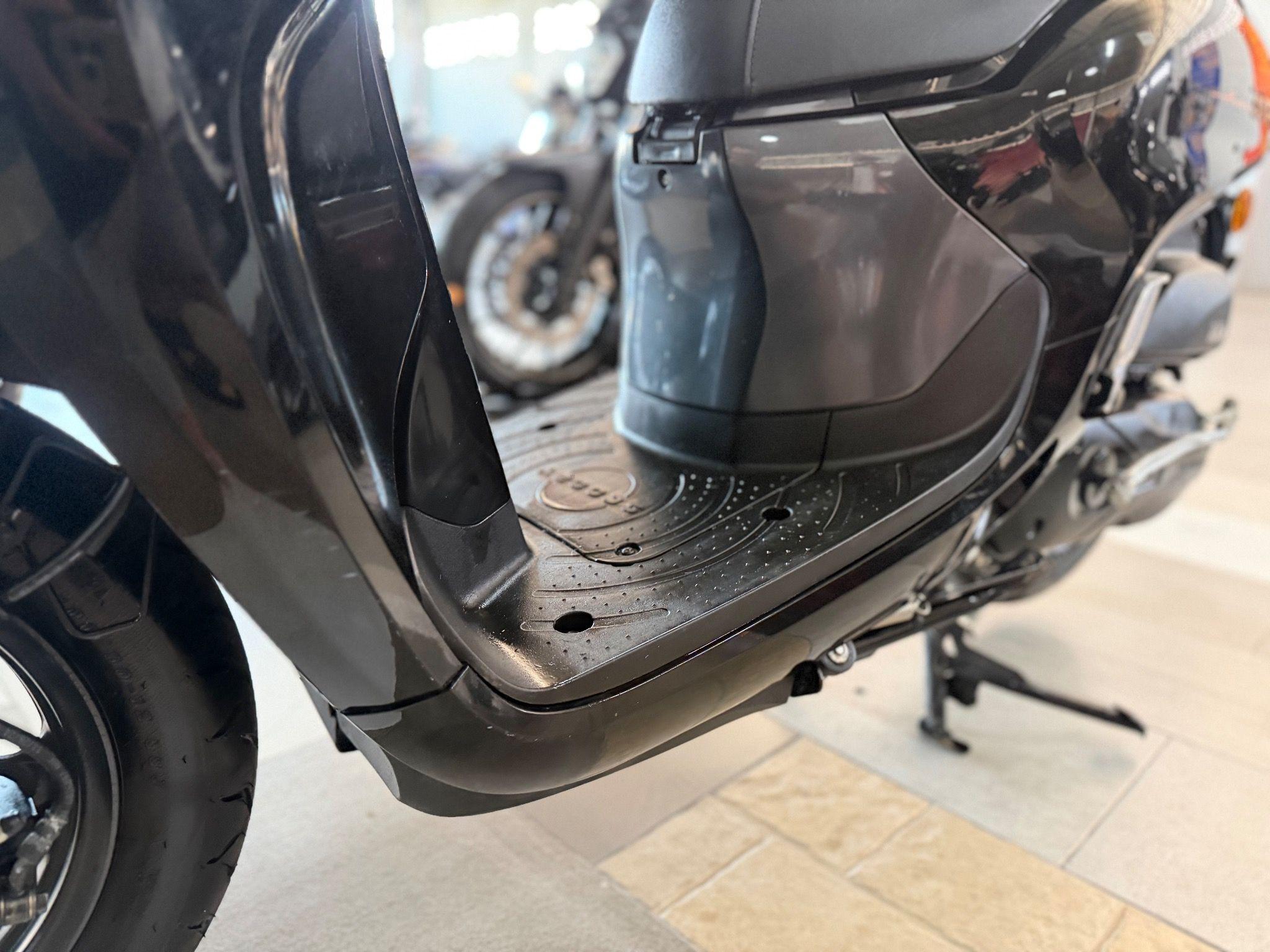 HONDA SCOOPY I PRESTIGE