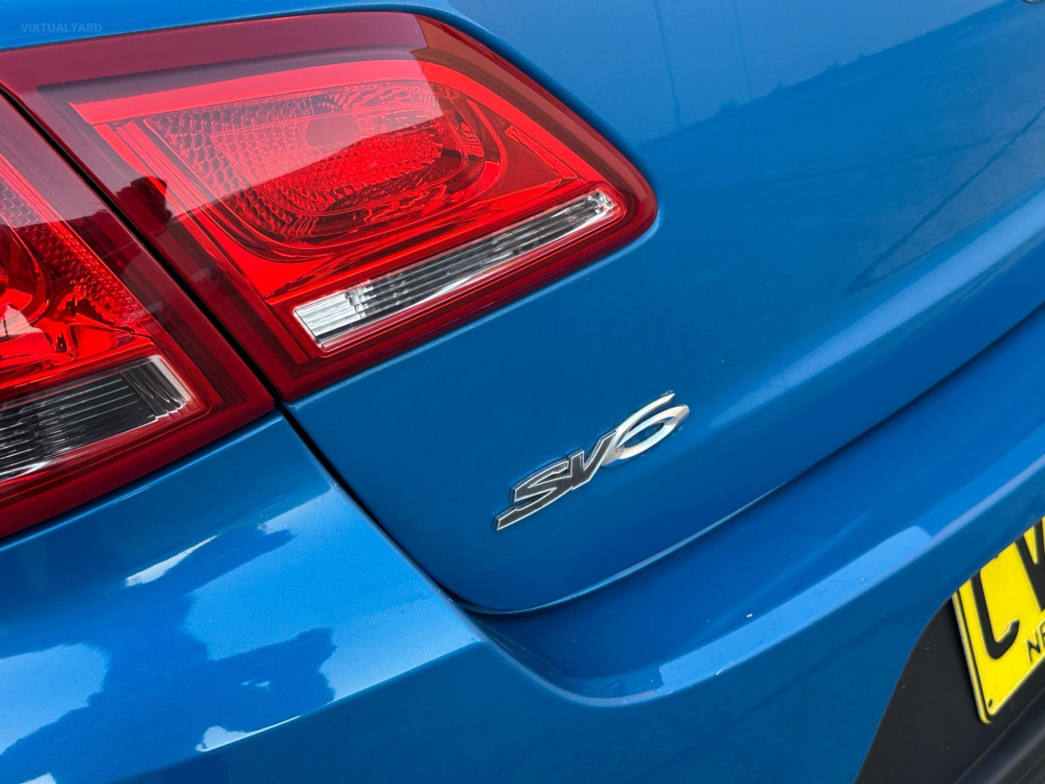 HOLDEN COMMODORE