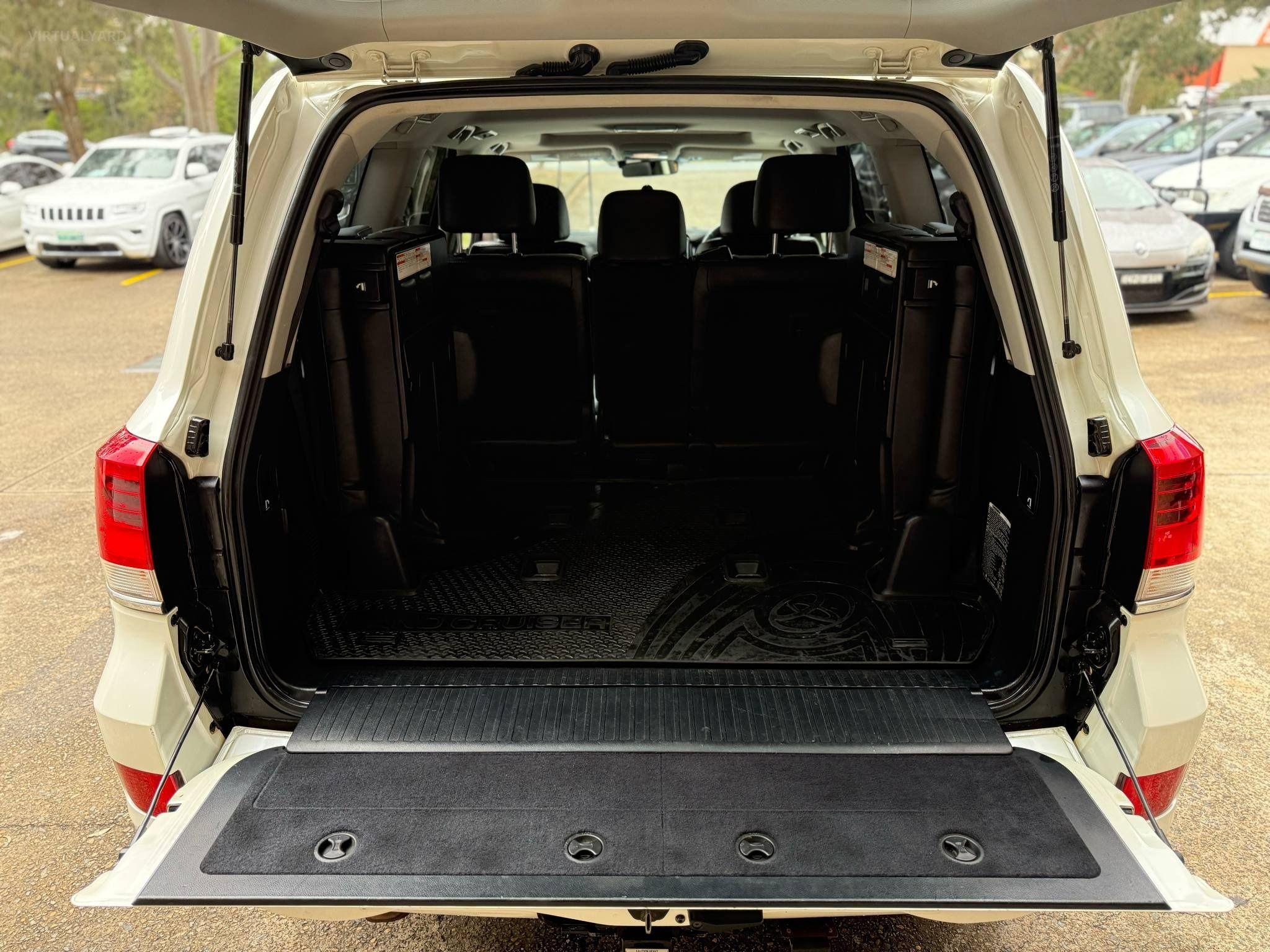 TOYOTA LANDCRUISER