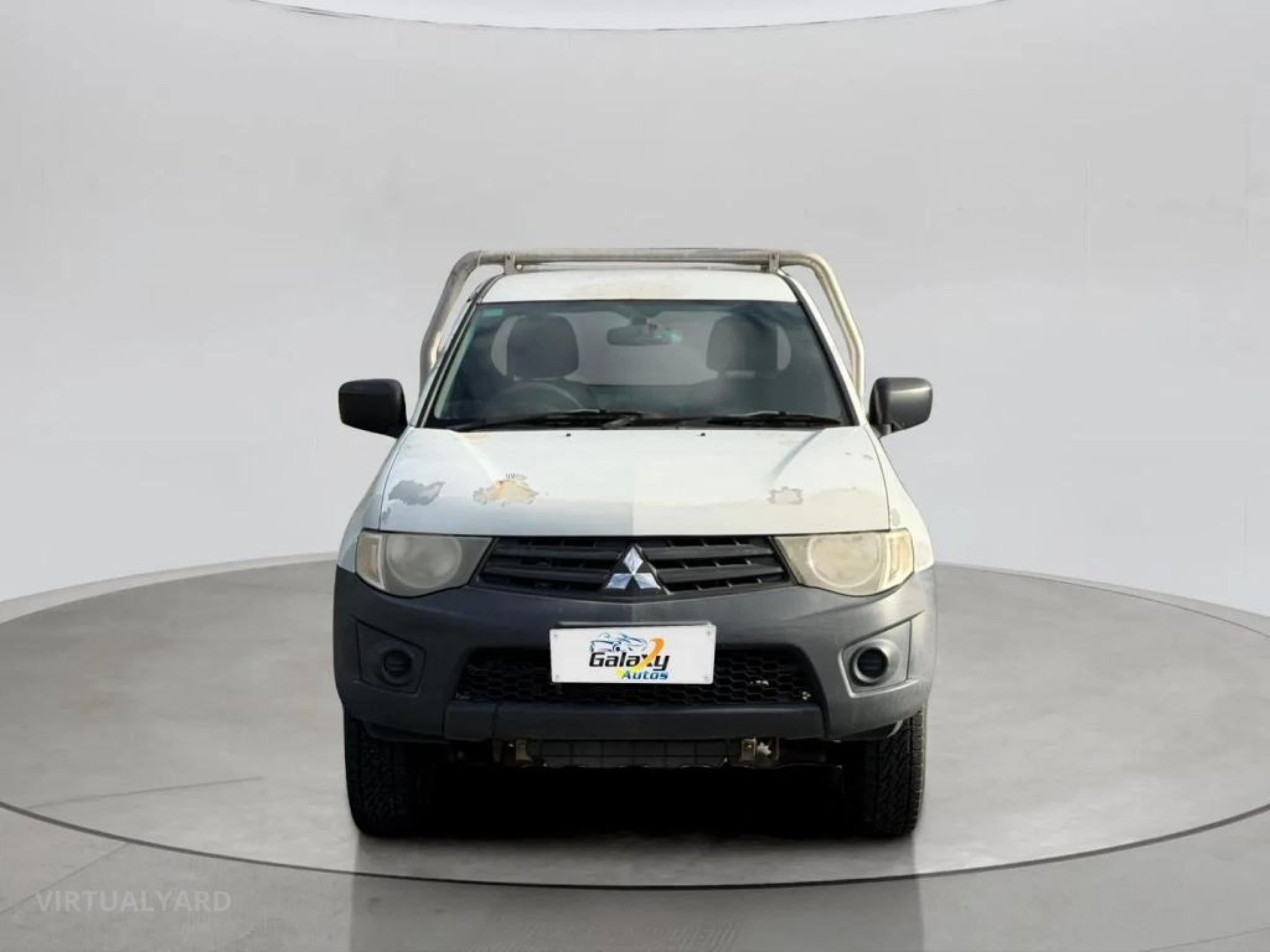 MITSUBISHI TRITON