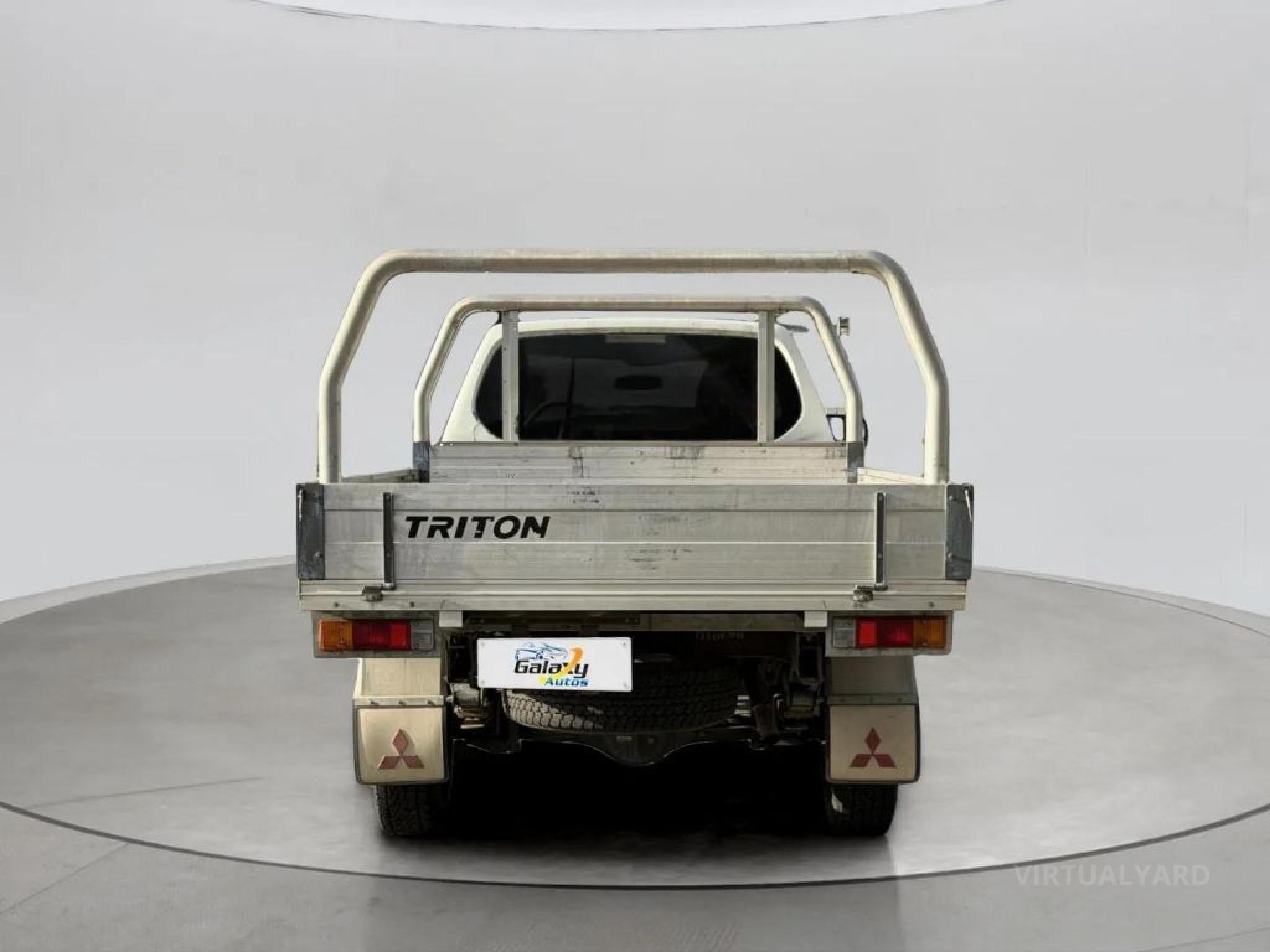 MITSUBISHI TRITON