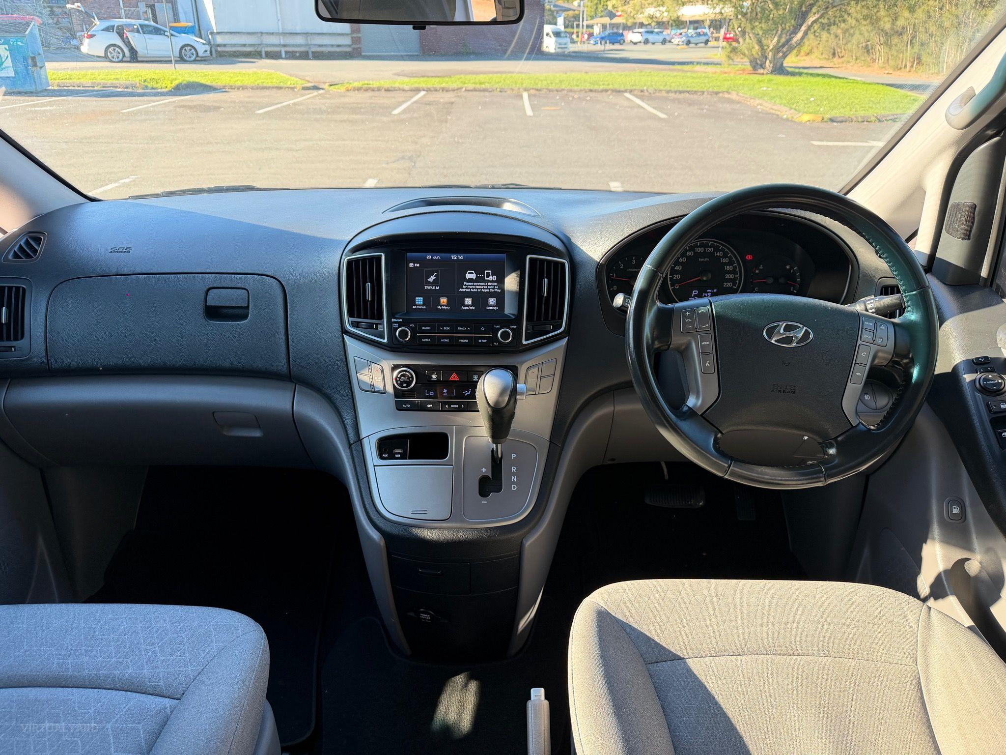 HYUNDAI iMAX