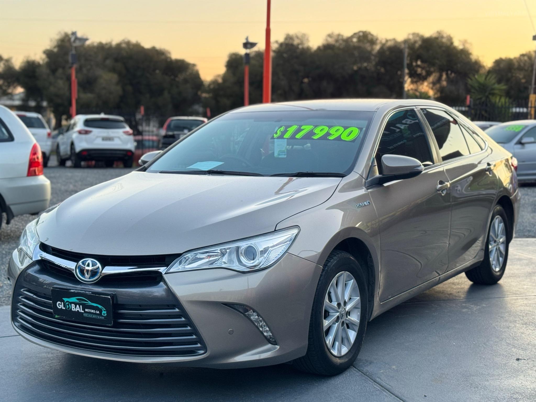 TOYOTA CAMRY