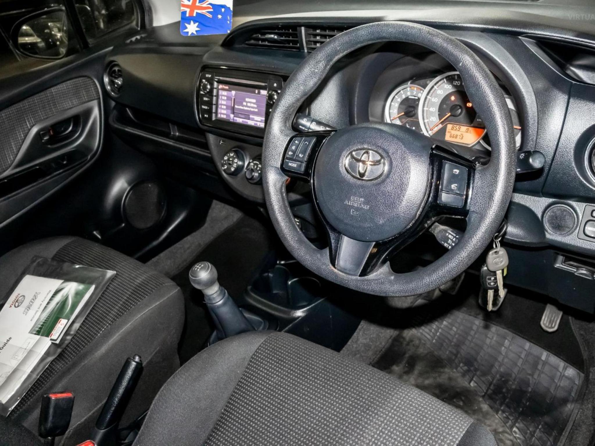 TOYOTA YARIS