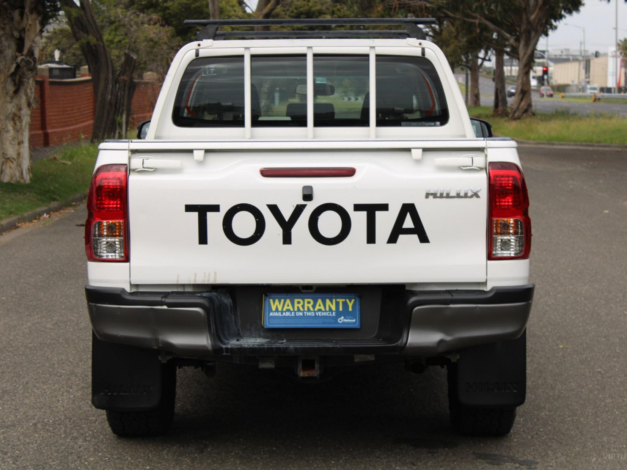 TOYOTA HILUX